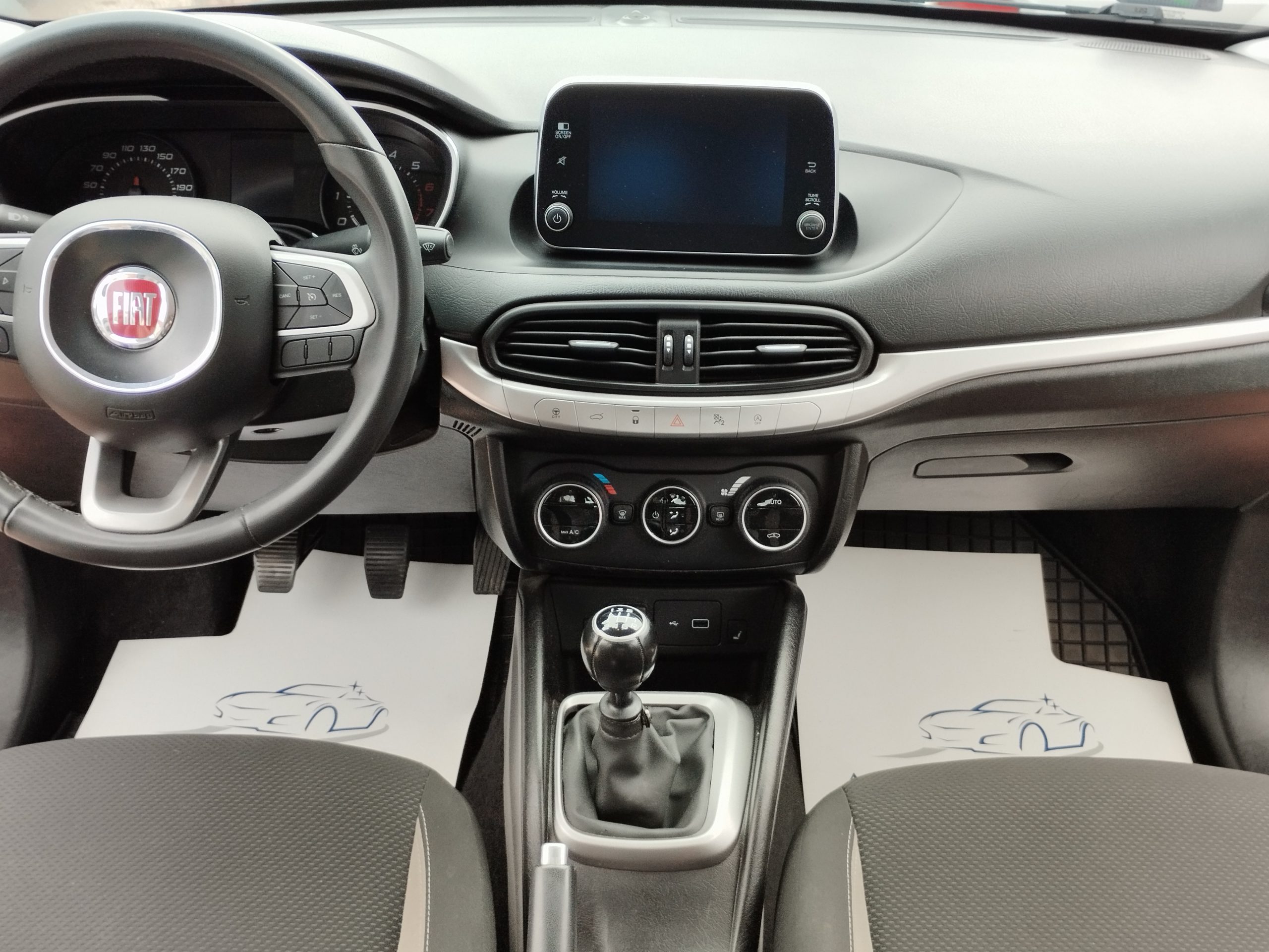 FIAT TIPO 1.4 16V Lounge MO.-i. 1. Tulaj. DIGIT KLÍMA. ÜLÉSFŰTÉS. ALUFELNI. TEMPOMAT