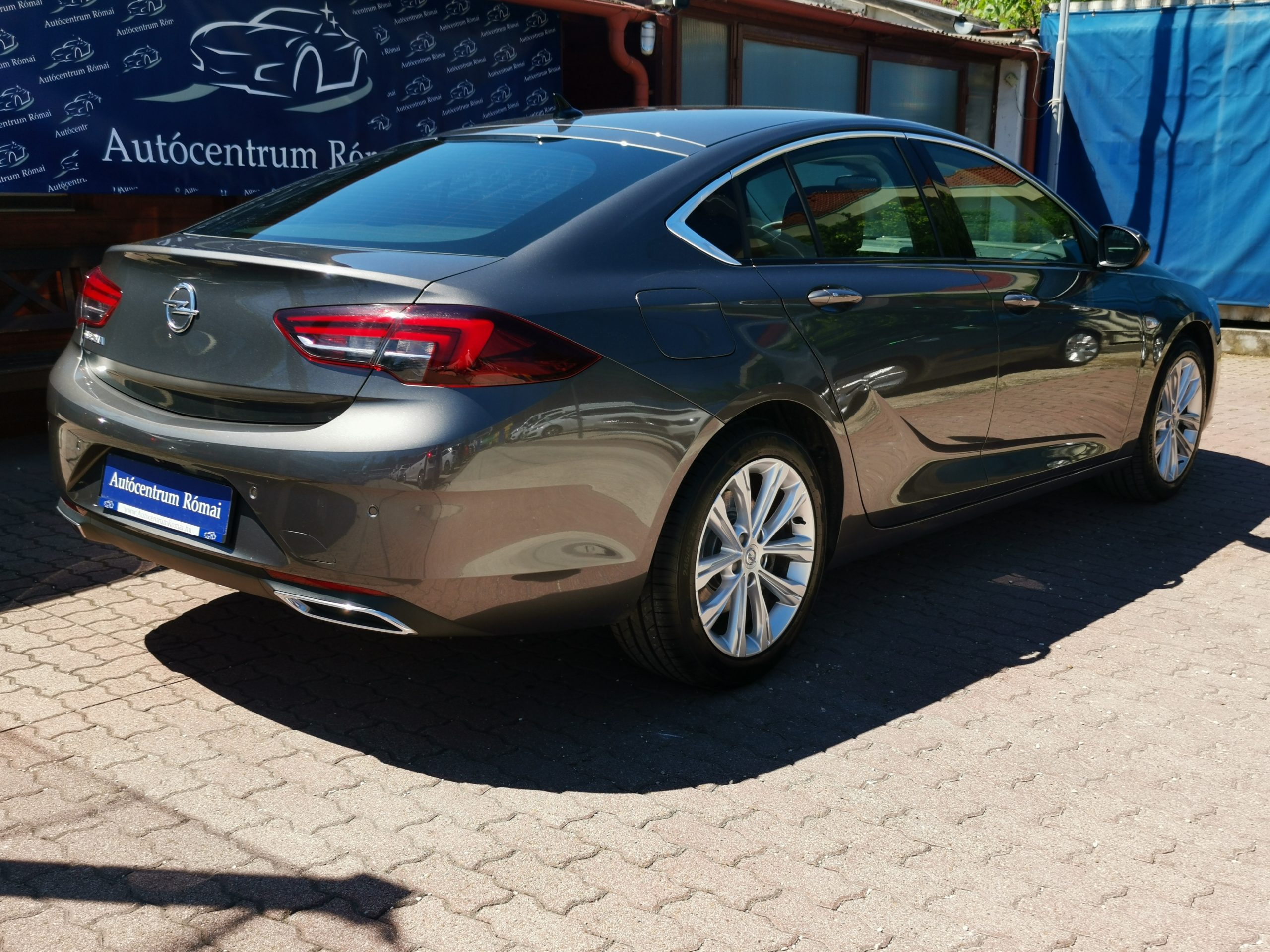 OPEL INSIGNIA Grand Sport 2.0 T Ultimate (Automata) 79.000km! MO.-i. 2. Tulaj! BŐR. LED. NAVIGÁCIÓ. TEMPOMAT. HUD