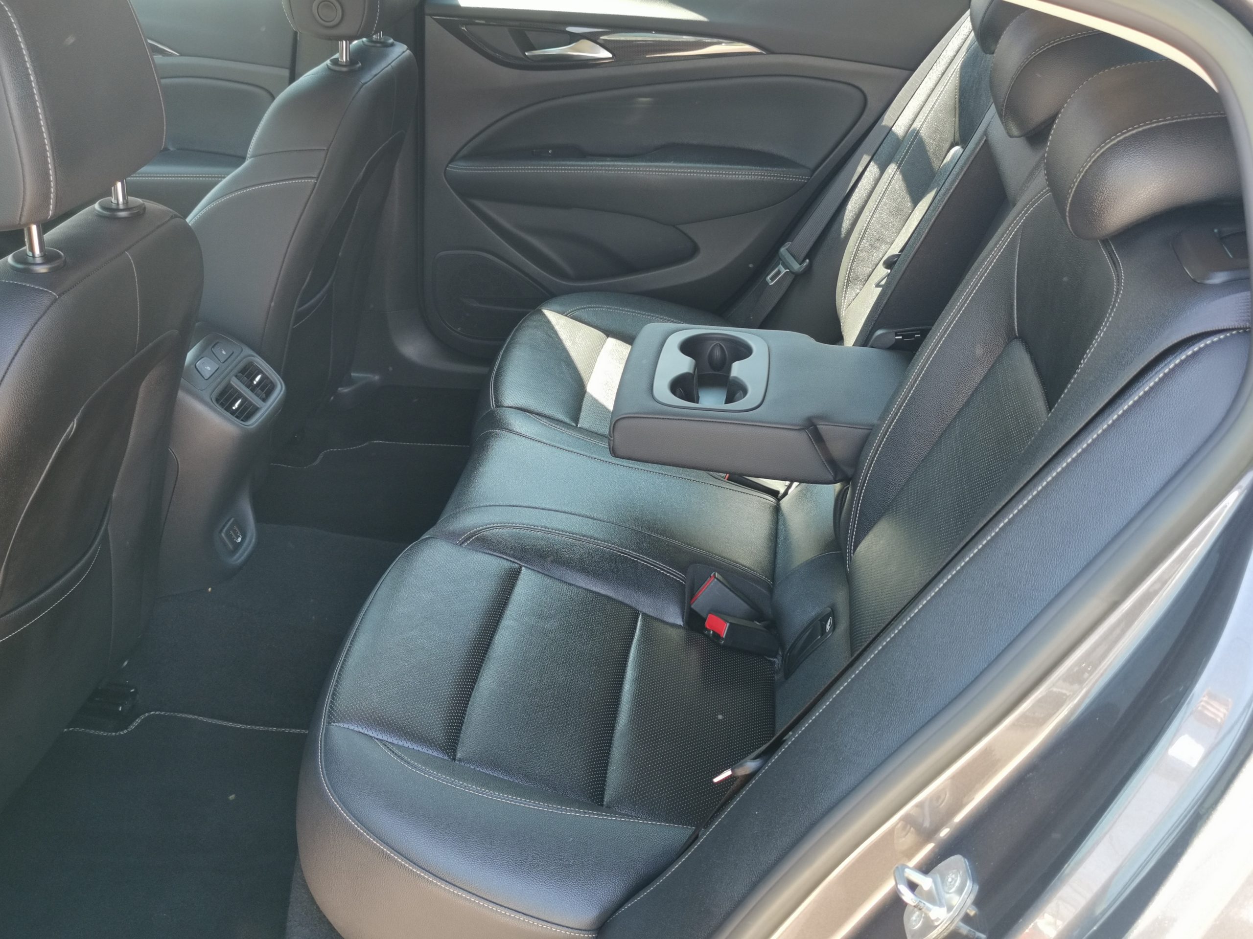 OPEL INSIGNIA Grand Sport 2.0 T Ultimate (Automata) 79.000km! MO.-i. 2. Tulaj! BŐR. LED. NAVIGÁCIÓ. TEMPOMAT. HUD