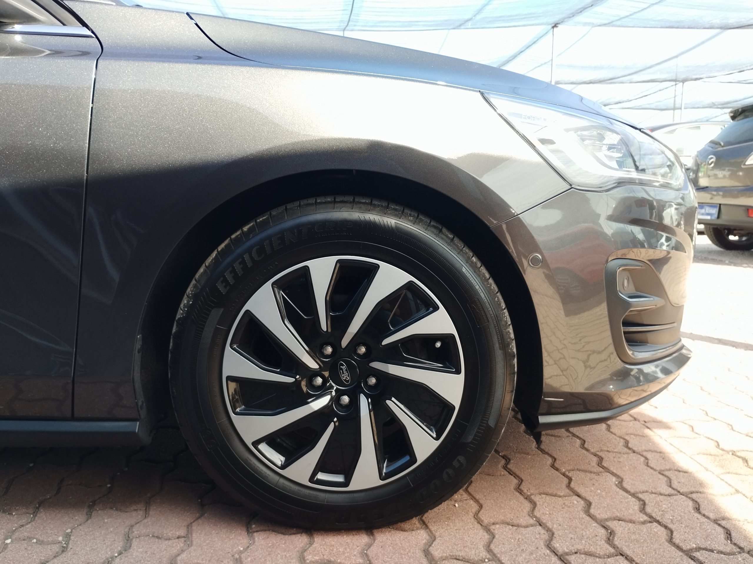 FORD FOCUS 1.5 EcoBlue Titanium (Automata) MO.-i. 2. Tulaj. Szervizkönyv! ÁFÁ-s! NAVIGÁCIÓ. TEMPOMAT. KAMERA