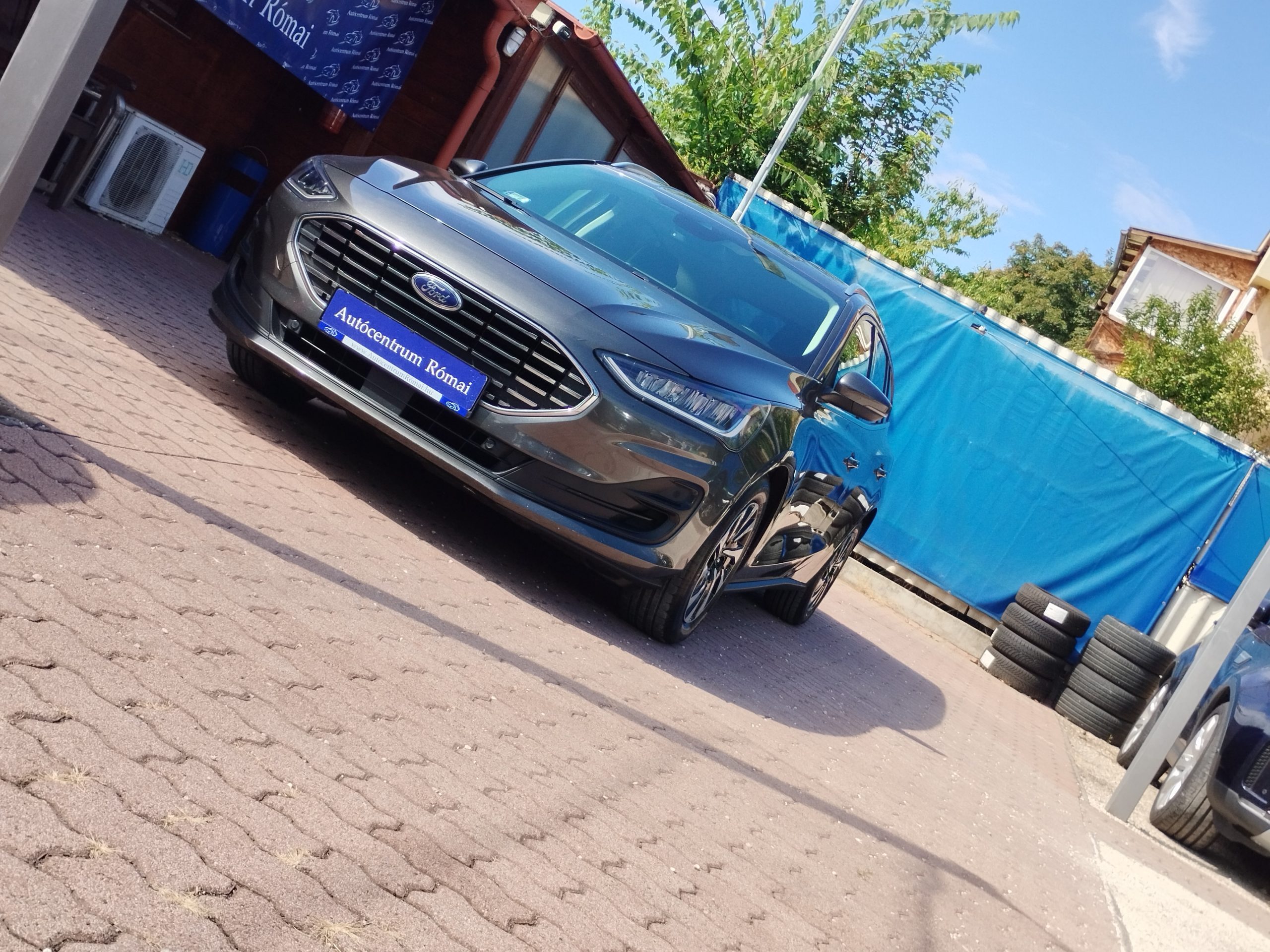 FORD FOCUS 1.5 EcoBlue Titanium (Automata) MO.-i. 2. Tulaj. Szervizkönyv! ÁFÁ-s! NAVIGÁCIÓ. TEMPOMAT. KAMERA