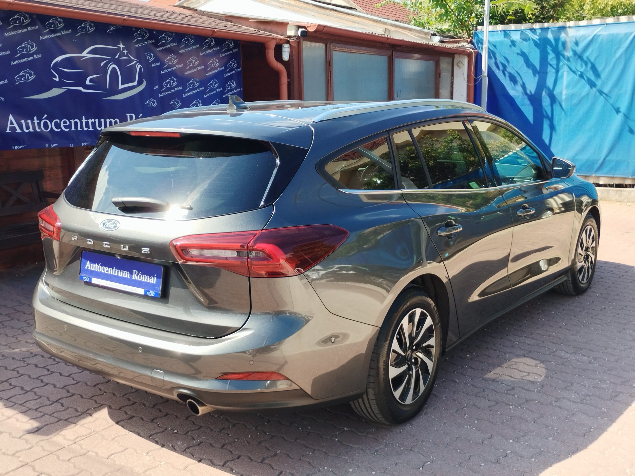 FORD FOCUS 1.5 EcoBlue Titanium (Automata) MO.-i. 2. Tulaj. Szervizkönyv! ÁFÁ-s! NAVIGÁCIÓ. TEMPOMAT. KAMERA