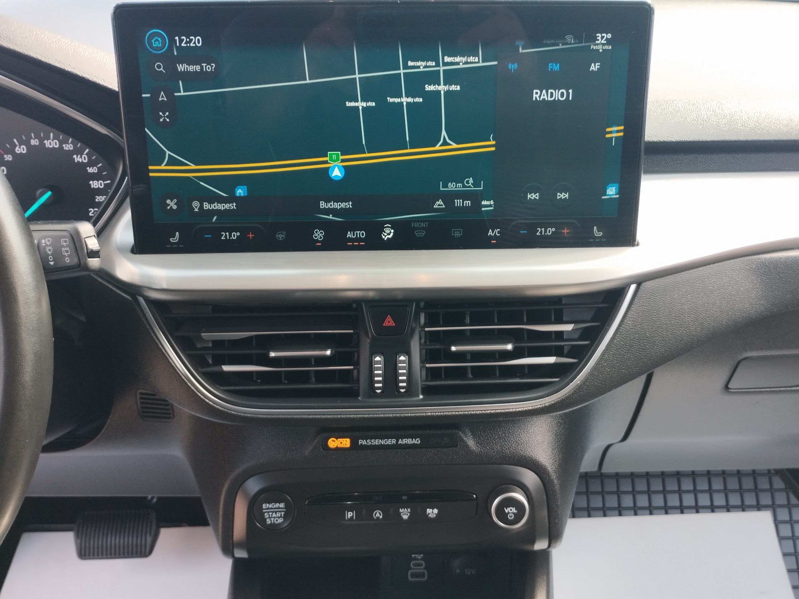 FORD FOCUS 1.5 EcoBlue Titanium (Automata) MO.-i. 2. Tulaj. Szervizkönyv! ÁFÁ-s! NAVIGÁCIÓ. TEMPOMAT. KAMERA