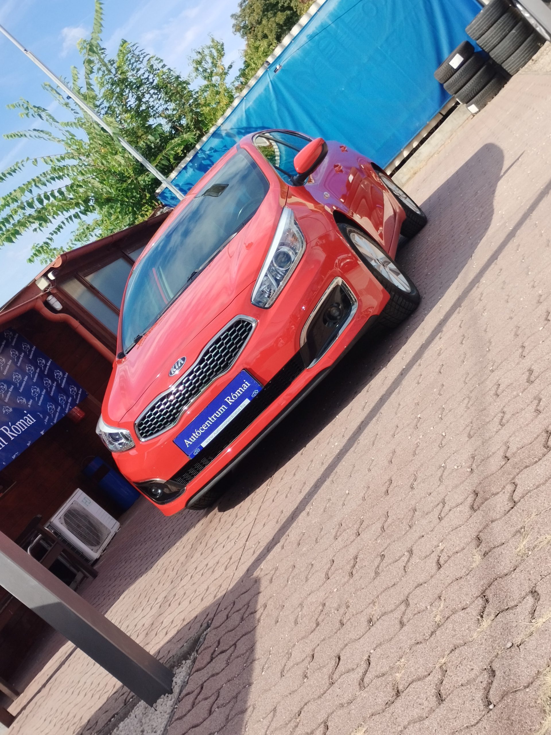 KIA CEE'D 1.4 CVVT LX Red Line. 2. Tulaj. Szervizkönyv! TEMPOMAT. PARKRADAR. ÜLÉSFŰTÉS