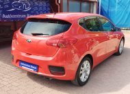 KIA CEE'D 1.4 CVVT LX Red Line. 2. Tulaj. Szervizkönyv! TEMPOMAT. PARKRADAR. ÜLÉSFŰTÉS