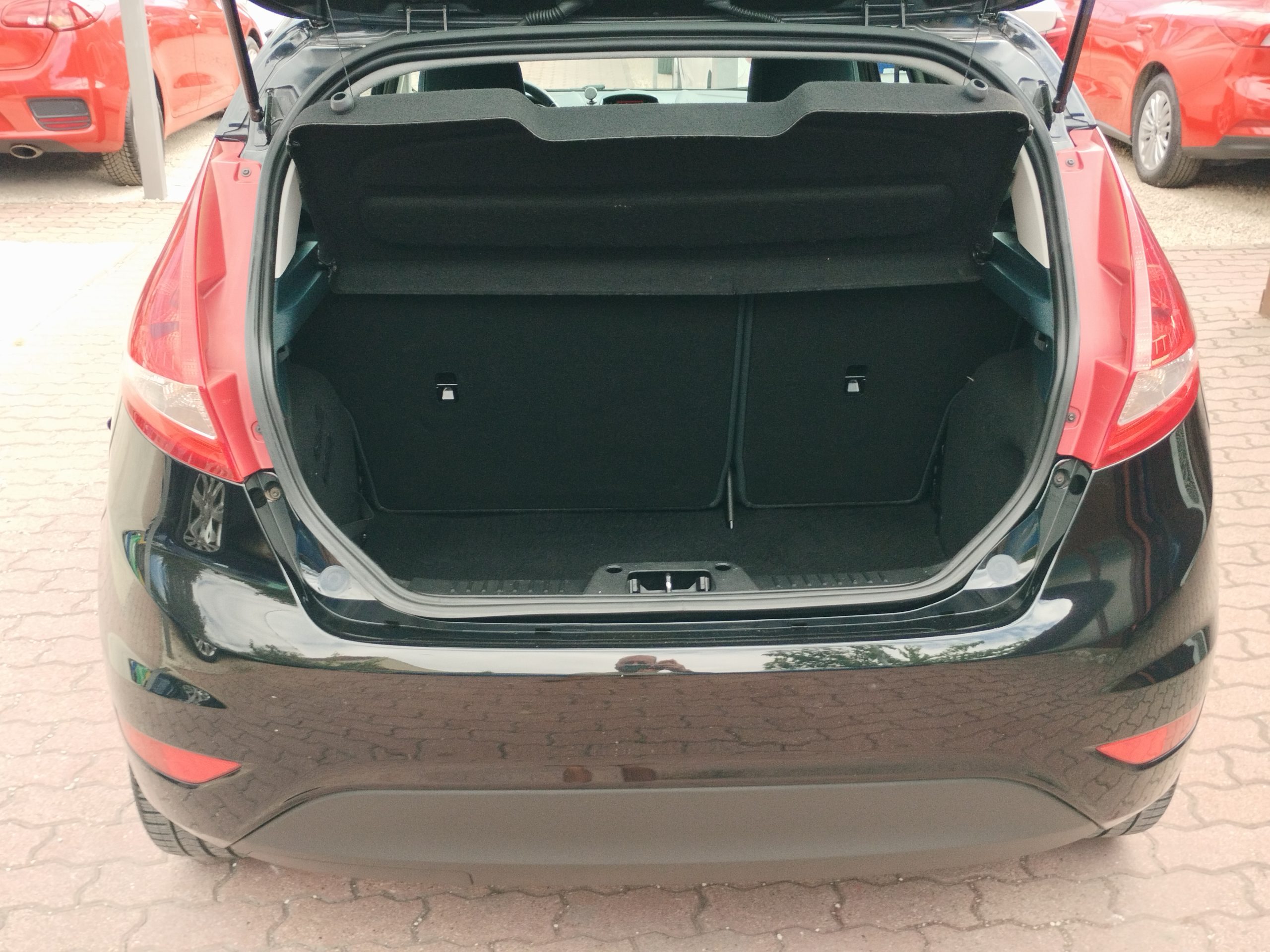 FORD FIESTA 1.25 Champions 2. Tulaj. Szervizkönyv! DIGIT KLÍMA. ÜLÉSFŰTÉS. ELEKTROMOS ABLAK. KÖDLÁMPA