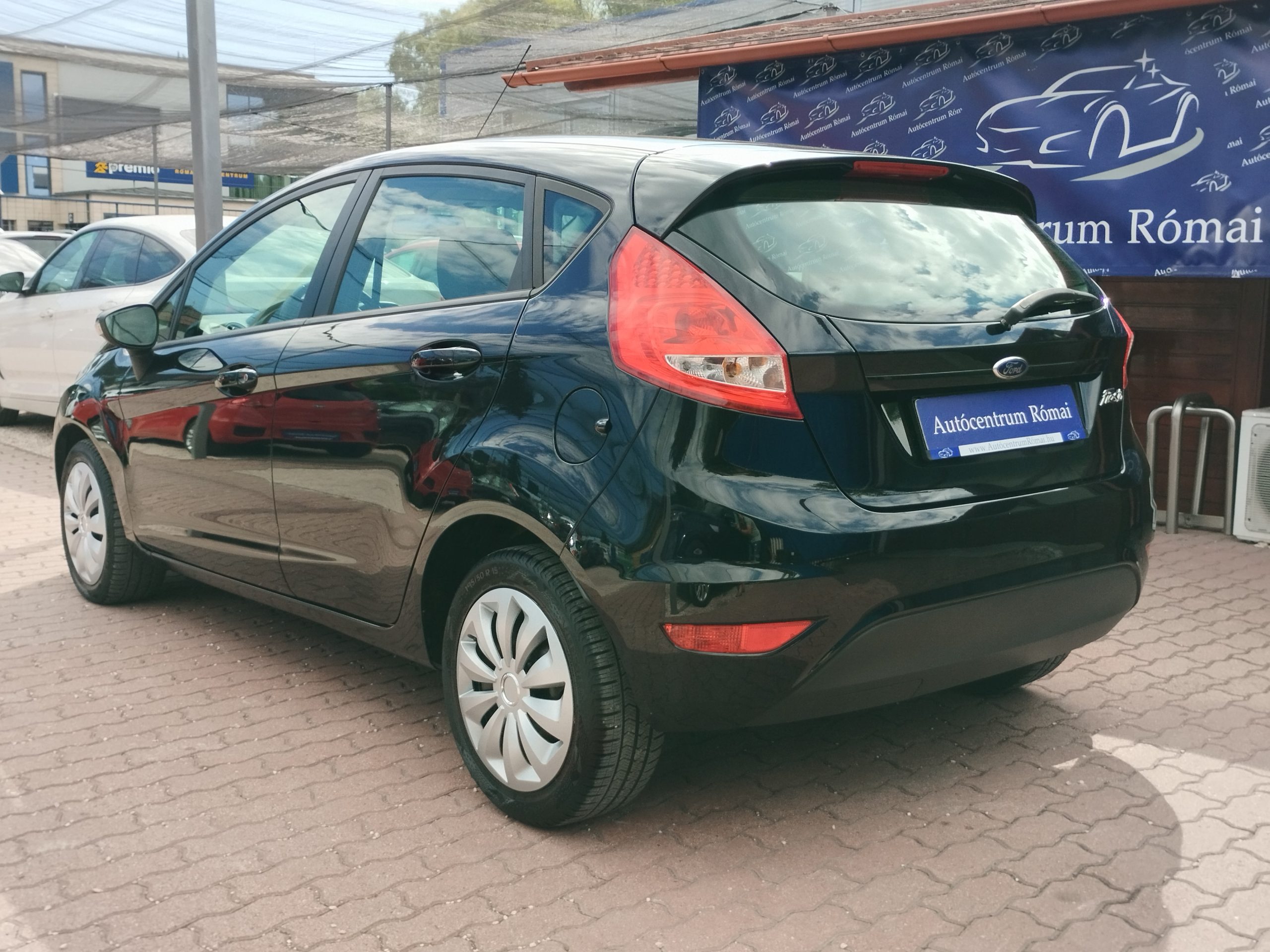 FORD FIESTA 1.25 Champions 2. Tulaj. Szervizkönyv! DIGIT KLÍMA. ÜLÉSFŰTÉS. ELEKTROMOS ABLAK. KÖDLÁMPA