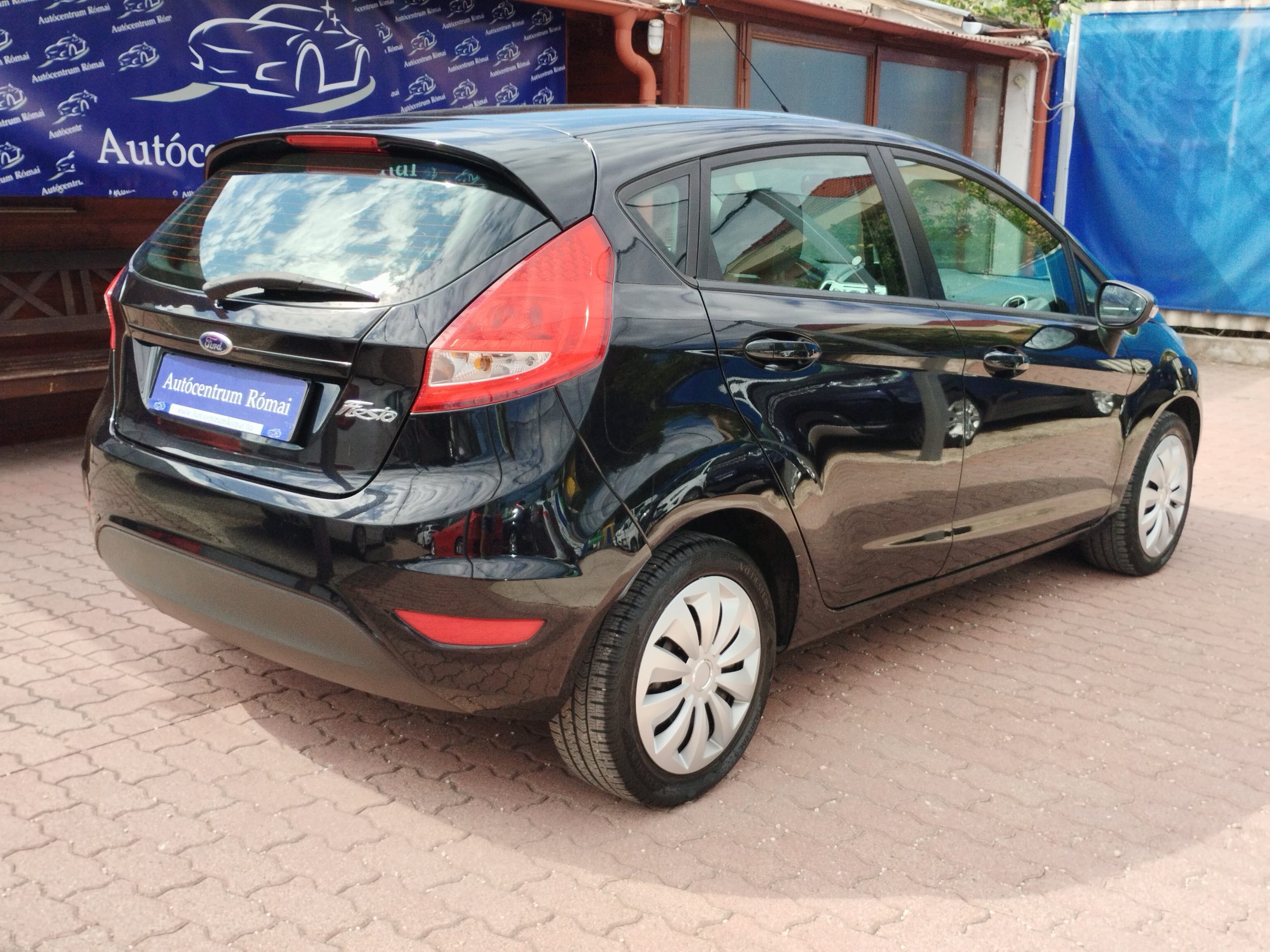 FORD FIESTA 1.25 Champions 2. Tulaj. Szervizkönyv! DIGIT KLÍMA. ÜLÉSFŰTÉS. ELEKTROMOS ABLAK. KÖDLÁMPA