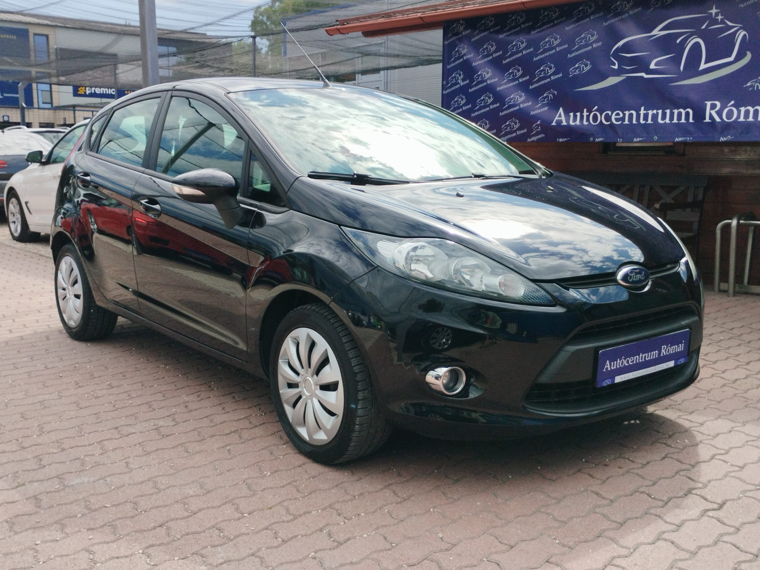 FORD FIESTA 1.25 Champions 2. Tulaj. Szervizkönyv! DIGIT KLÍMA. ÜLÉSFŰTÉS. ELEKTROMOS ABLAK. KÖDLÁMPA