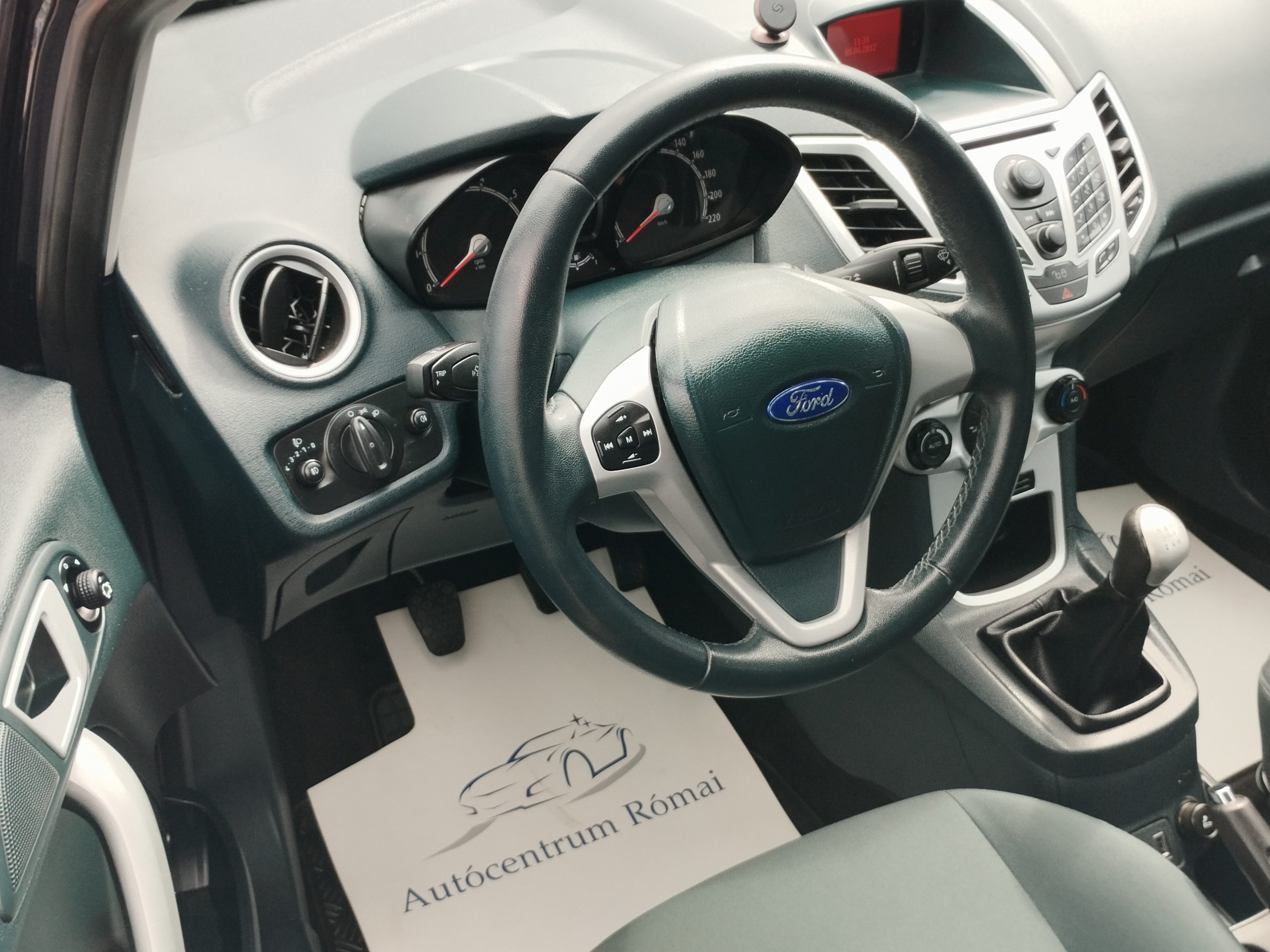 FORD FIESTA 1.25 Champions 2. Tulaj. Szervizkönyv! DIGIT KLÍMA. ÜLÉSFŰTÉS. ELEKTROMOS ABLAK. KÖDLÁMPA