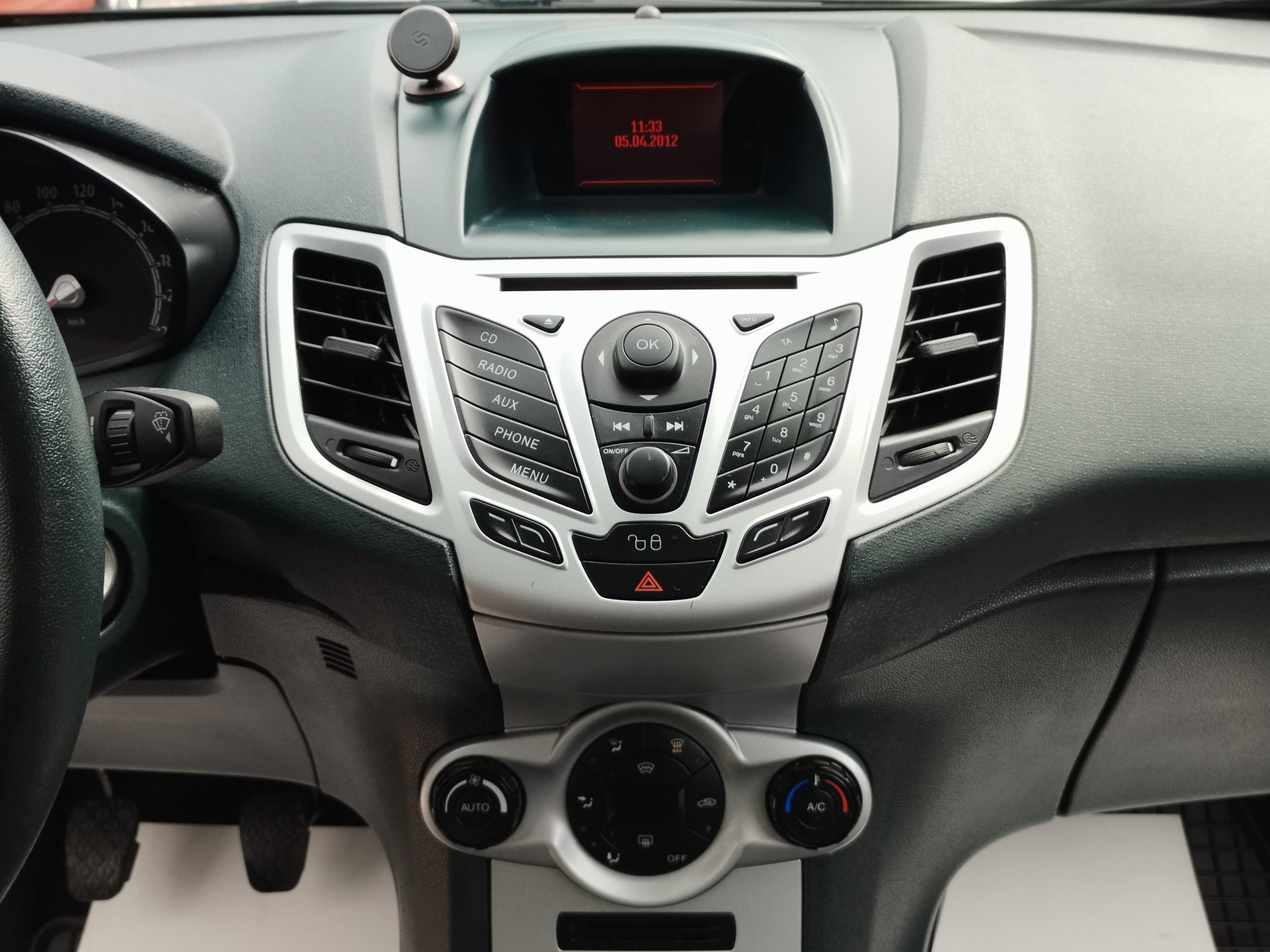 FORD FIESTA 1.25 Champions 2. Tulaj. Szervizkönyv! DIGIT KLÍMA. ÜLÉSFŰTÉS. ELEKTROMOS ABLAK. KÖDLÁMPA