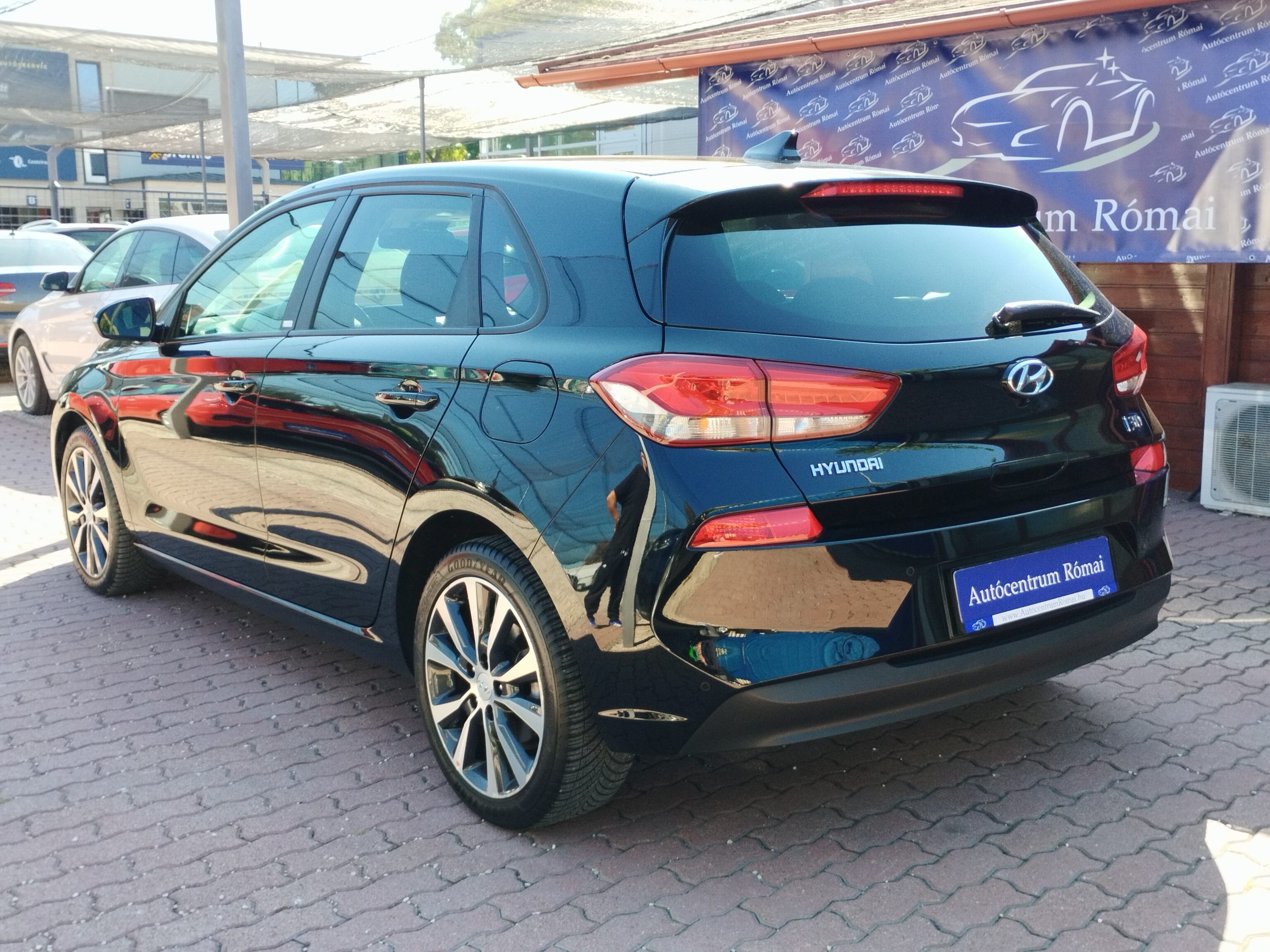 HYUNDAI I30 1.4 T-GDi GO! Plus 2. Tulaj. Szervizkönyv! NAVIGÁCIÓ. TEMPOMAT. KAMERA. ÜLÉSFŰTÉS