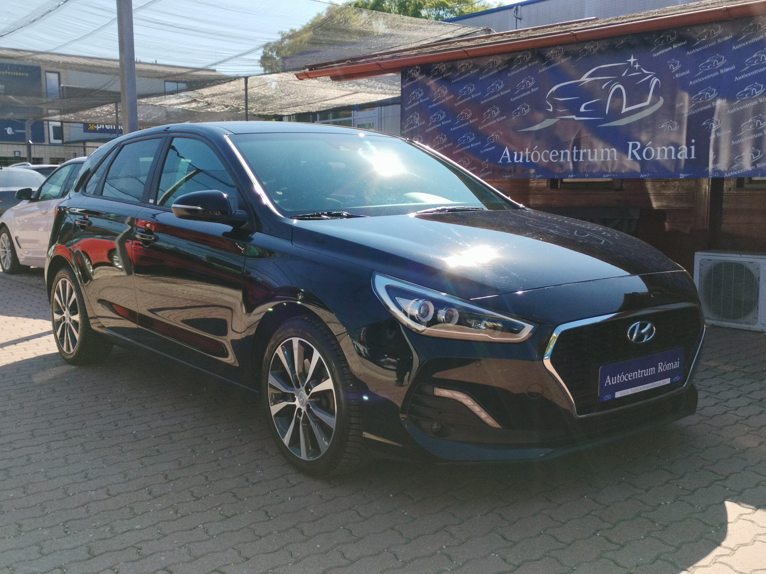 HYUNDAI I30 1.4 T-GDi GO! Plus 2. Tulaj. Szervizkönyv! NAVIGÁCIÓ. TEMPOMAT. KAMERA. ÜLÉSFŰTÉS