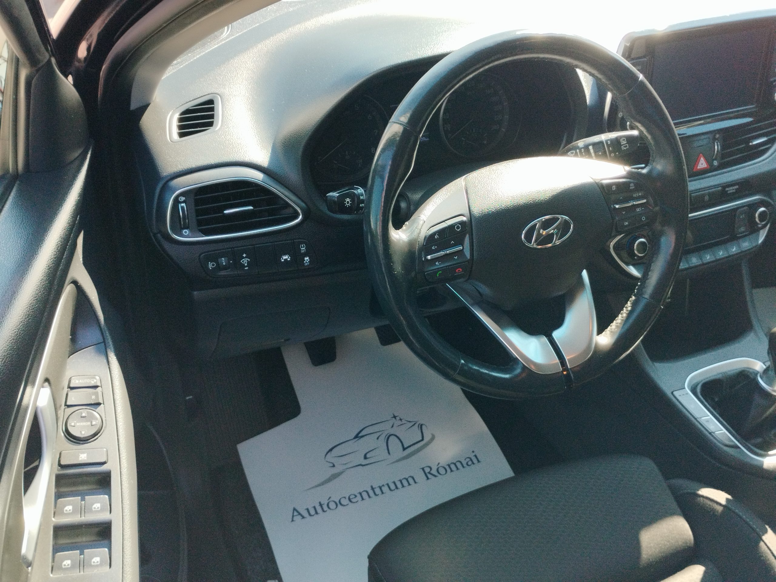 HYUNDAI I30 1.4 T-GDi GO! Plus 2. Tulaj. Szervizkönyv! NAVIGÁCIÓ. TEMPOMAT. KAMERA. ÜLÉSFŰTÉS