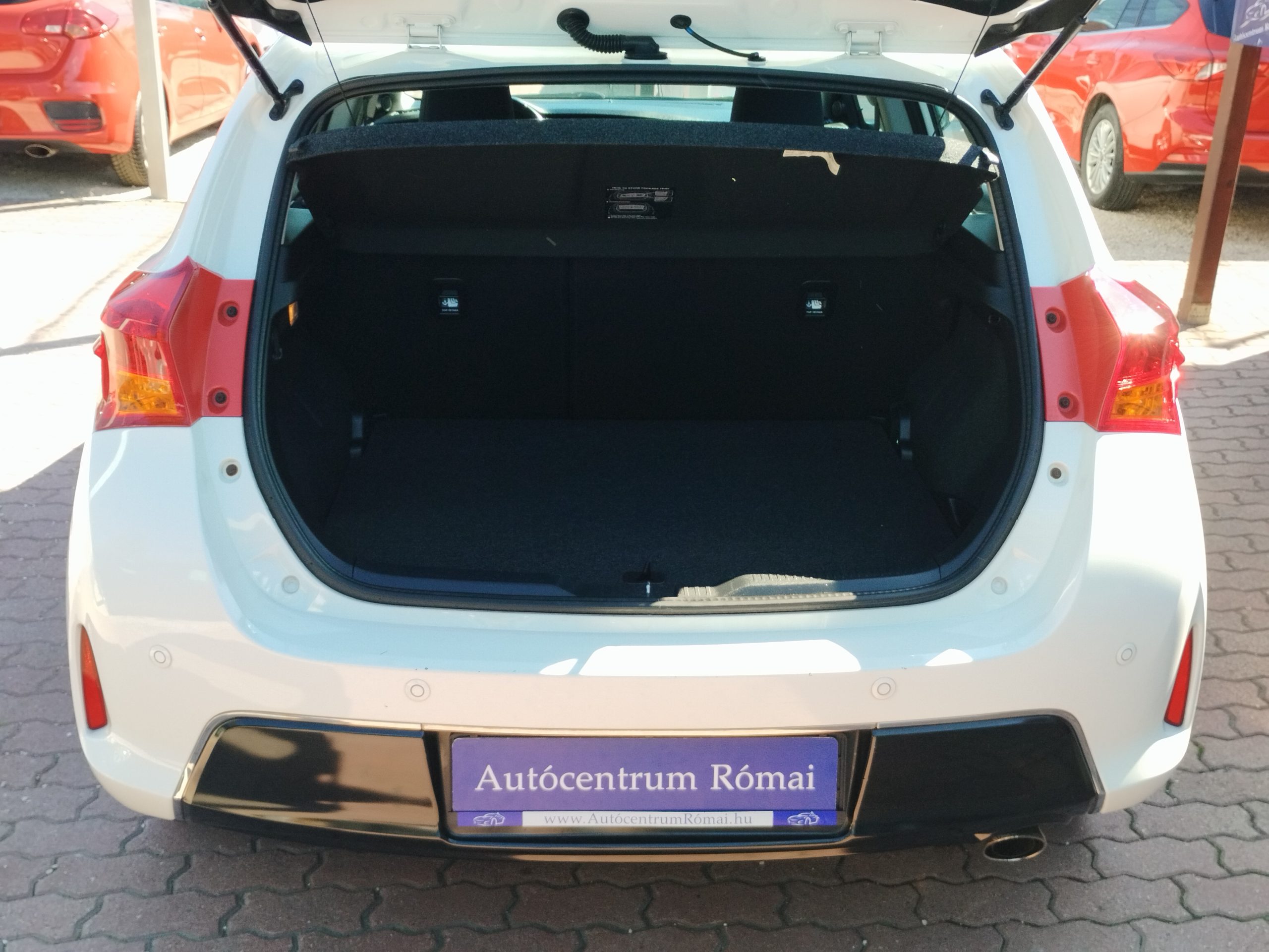 TOYOTA AURIS 1.6 Limited 1. Tulaj. 130.000km! TEMPOMAT. KAMERA. PARKRADAR. ALUFELNI