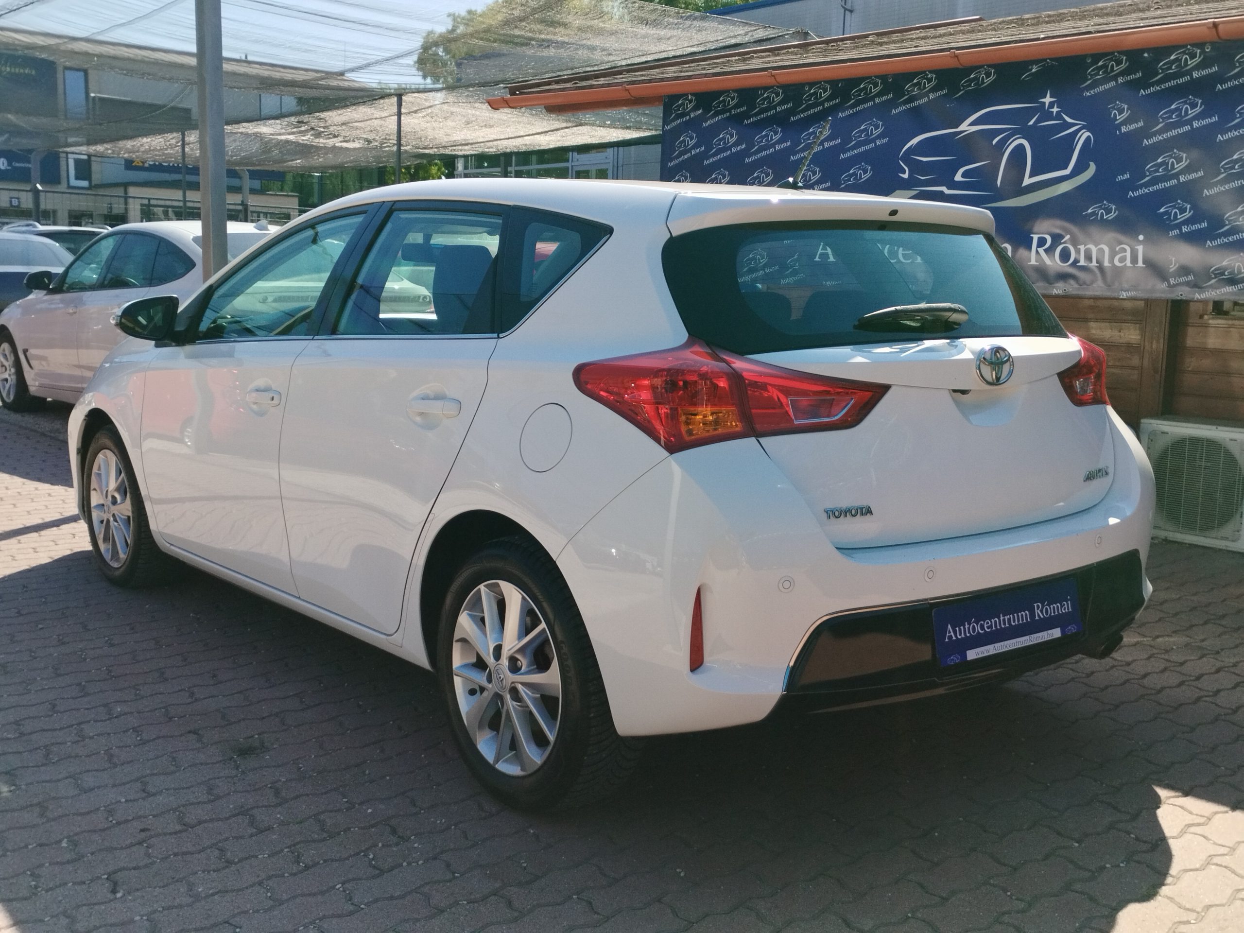 TOYOTA AURIS 1.6 Limited 1. Tulaj. 130.000km! TEMPOMAT. KAMERA. PARKRADAR. ALUFELNI