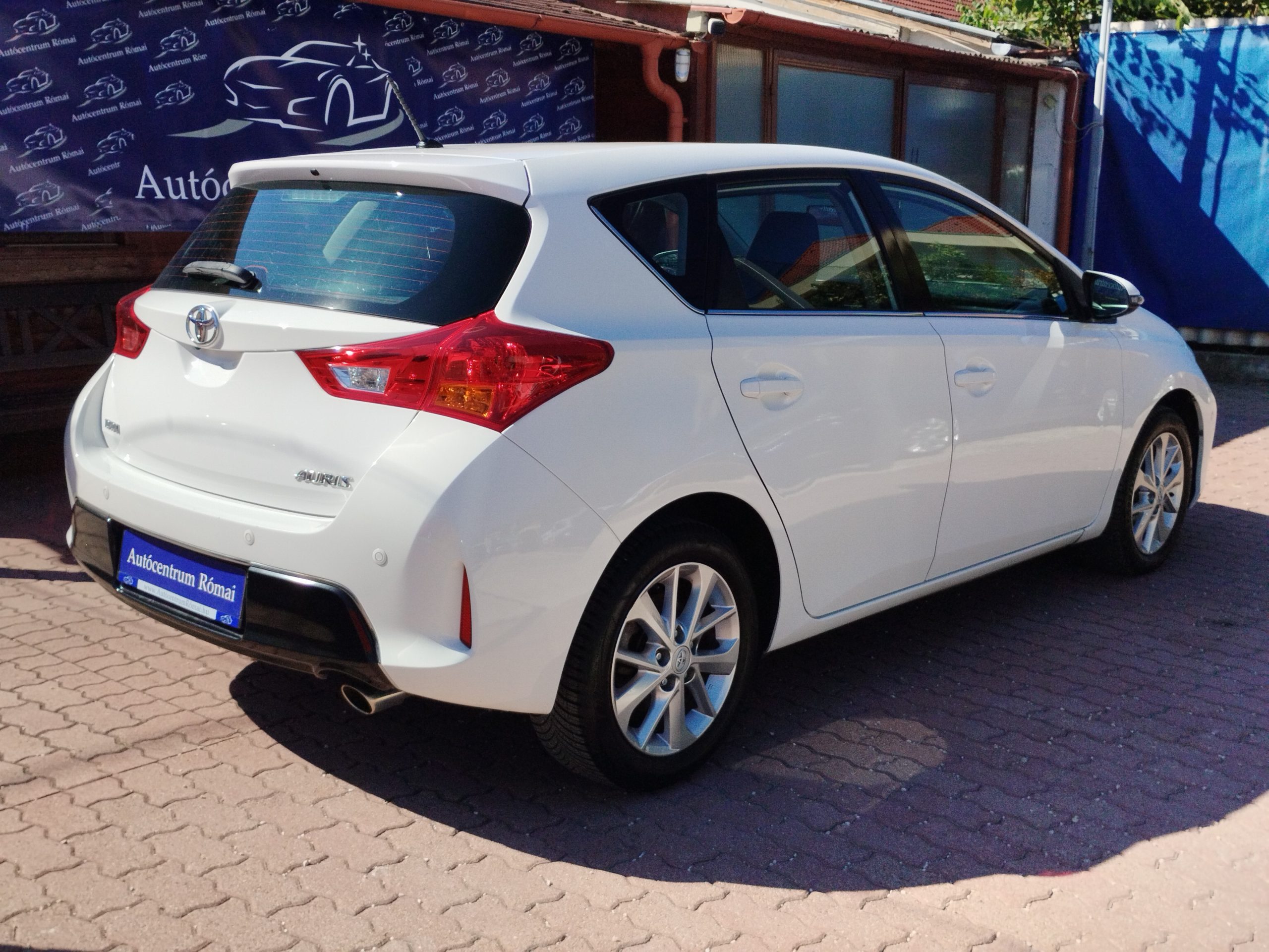 TOYOTA AURIS 1.6 Limited 1. Tulaj. 130.000km! TEMPOMAT. KAMERA. PARKRADAR. ALUFELNI