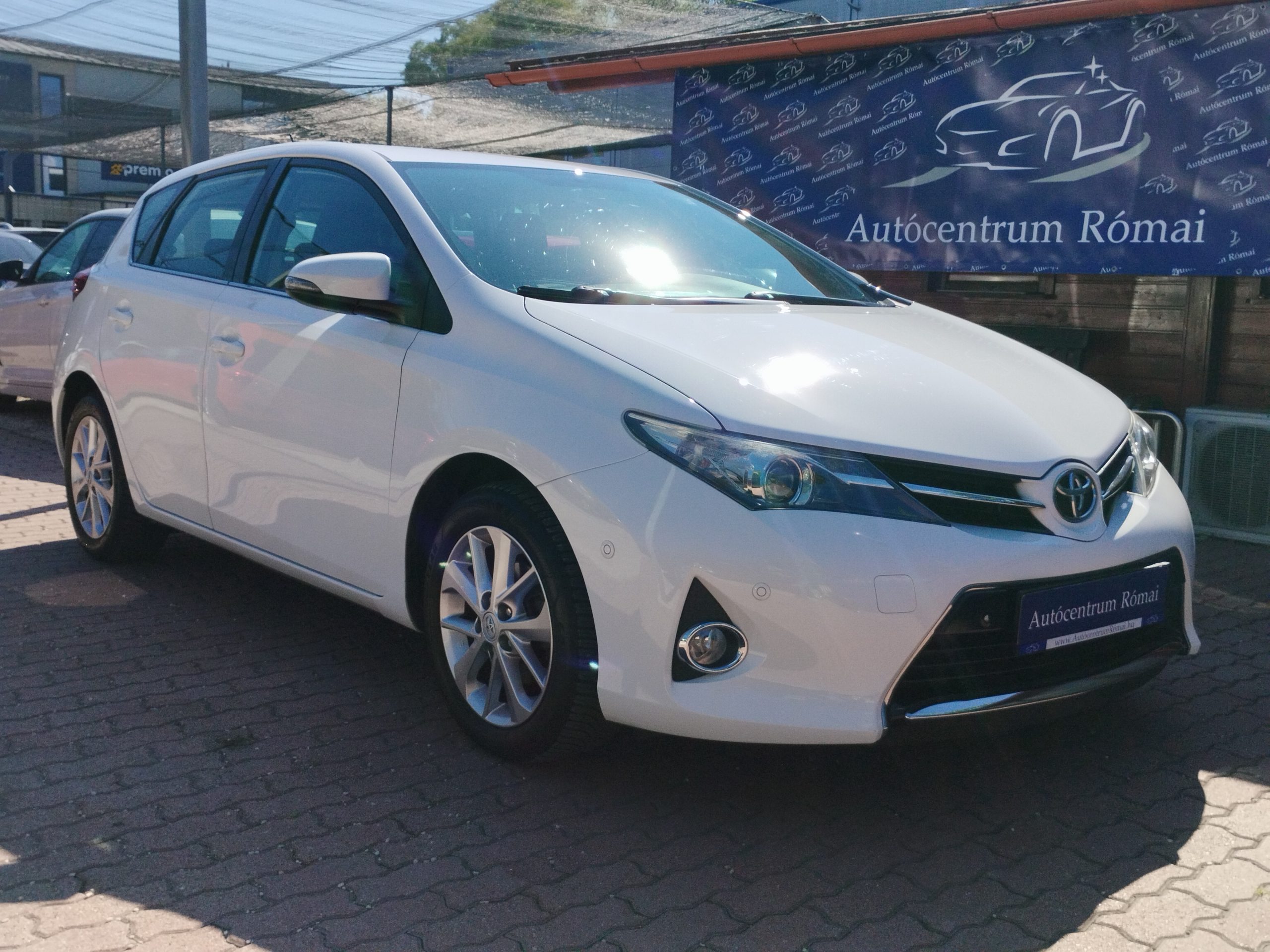 TOYOTA AURIS 1.6 Limited 1. Tulaj. 130.000km! TEMPOMAT. KAMERA. PARKRADAR. ALUFELNI