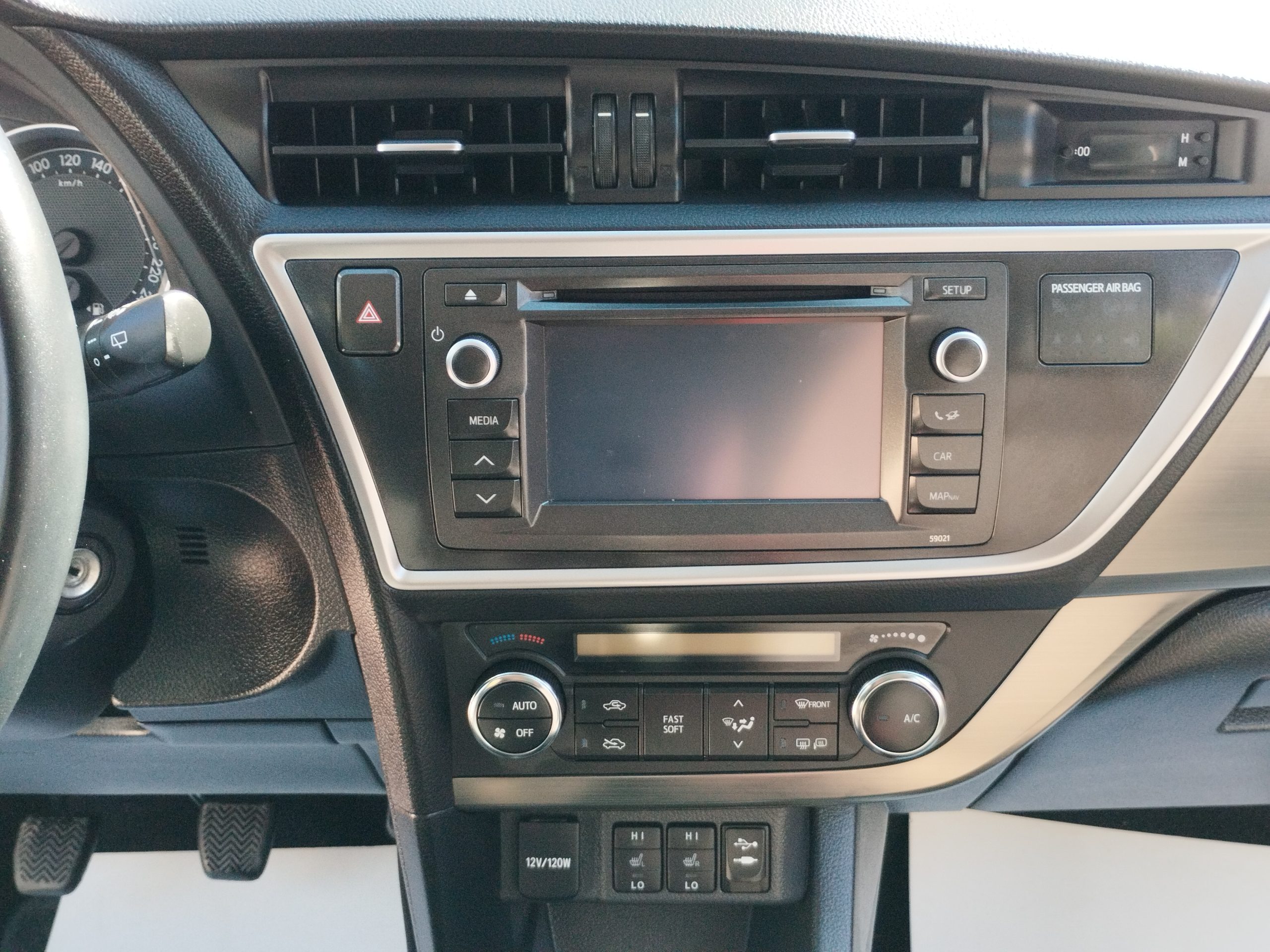 TOYOTA AURIS 1.6 Limited 1. Tulaj. 130.000km! TEMPOMAT. KAMERA. PARKRADAR. ALUFELNI
