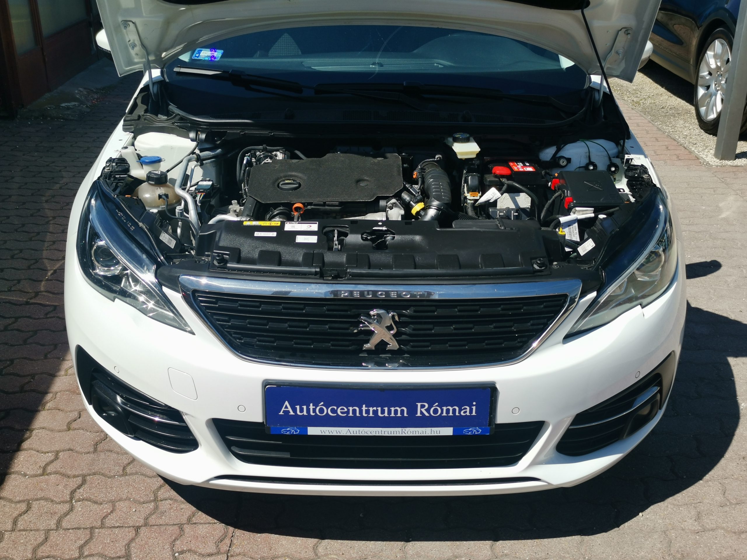 PEUGEOT 308 SW 1.5 BlueHDi Active MO.-i. 1. Tulaj. Szervizkönyv! TEMPOMAT. PARKRADAR. ÜLÉSFŰTÉS