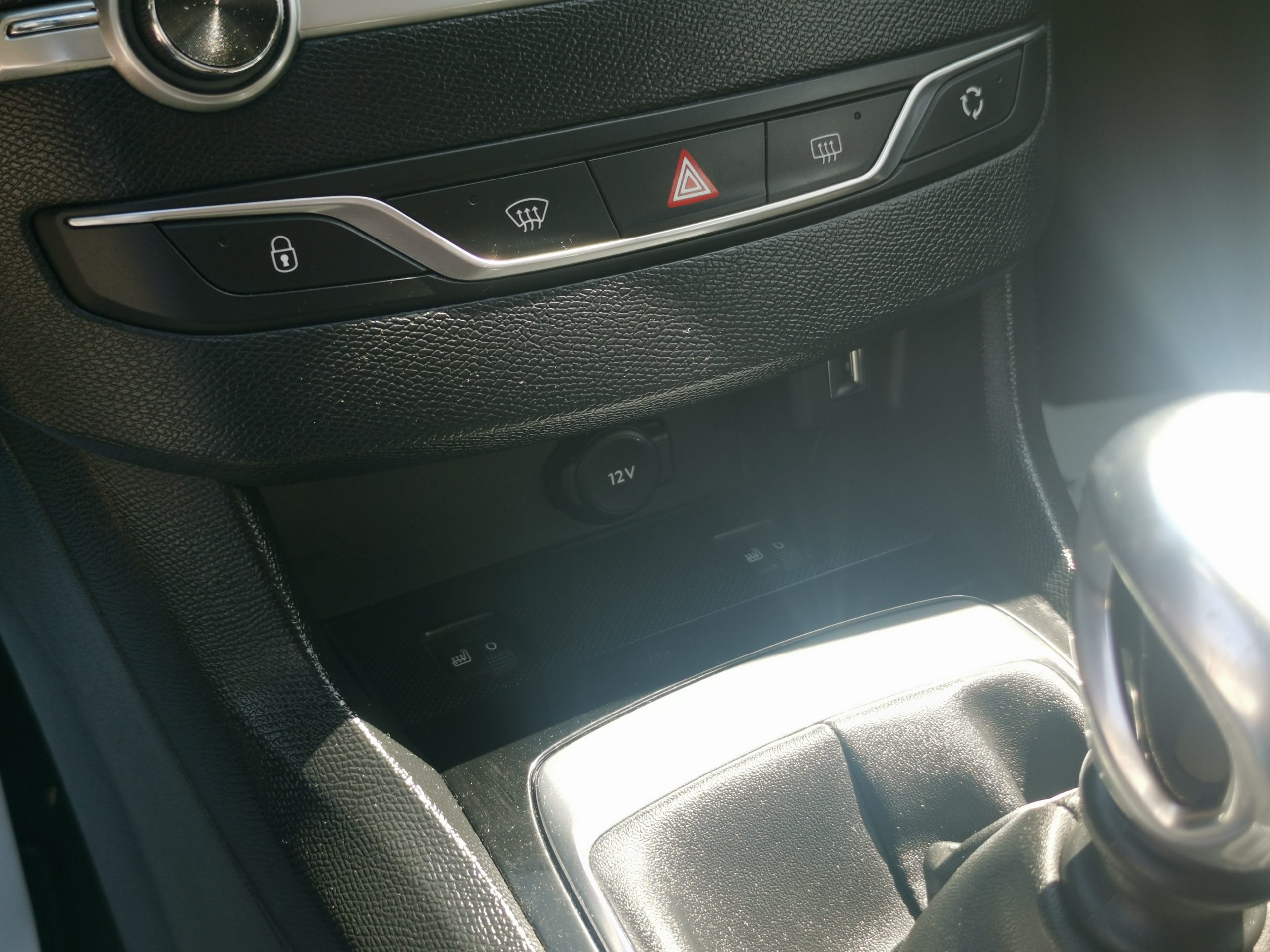 PEUGEOT 308 SW 1.5 BlueHDi Active MO.-i. 1. Tulaj. Szervizkönyv! TEMPOMAT. PARKRADAR. ÜLÉSFŰTÉS