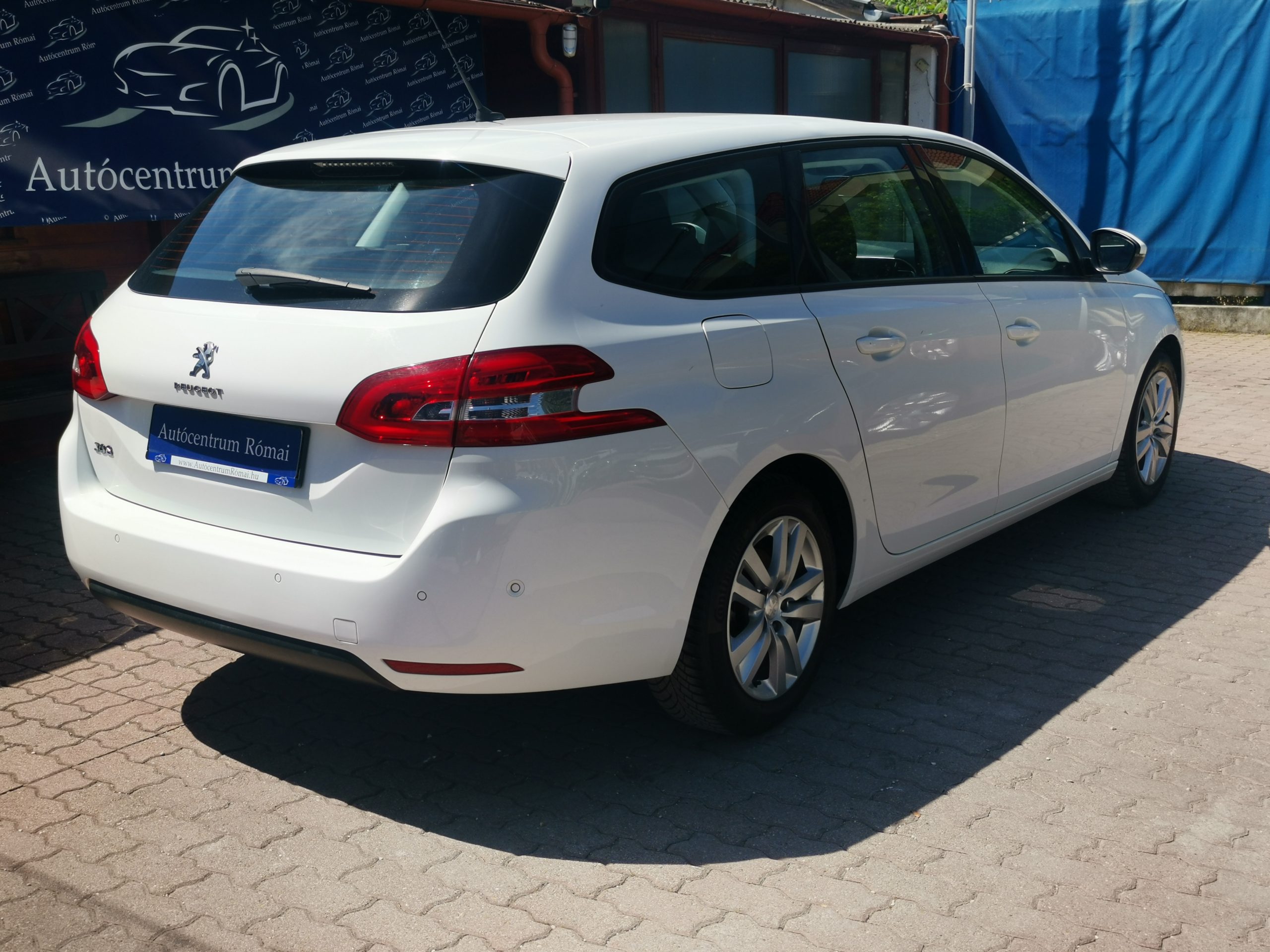 PEUGEOT 308 SW 1.5 BlueHDi Active MO.-i. 1. Tulaj. Szervizkönyv! TEMPOMAT. PARKRADAR. ÜLÉSFŰTÉS