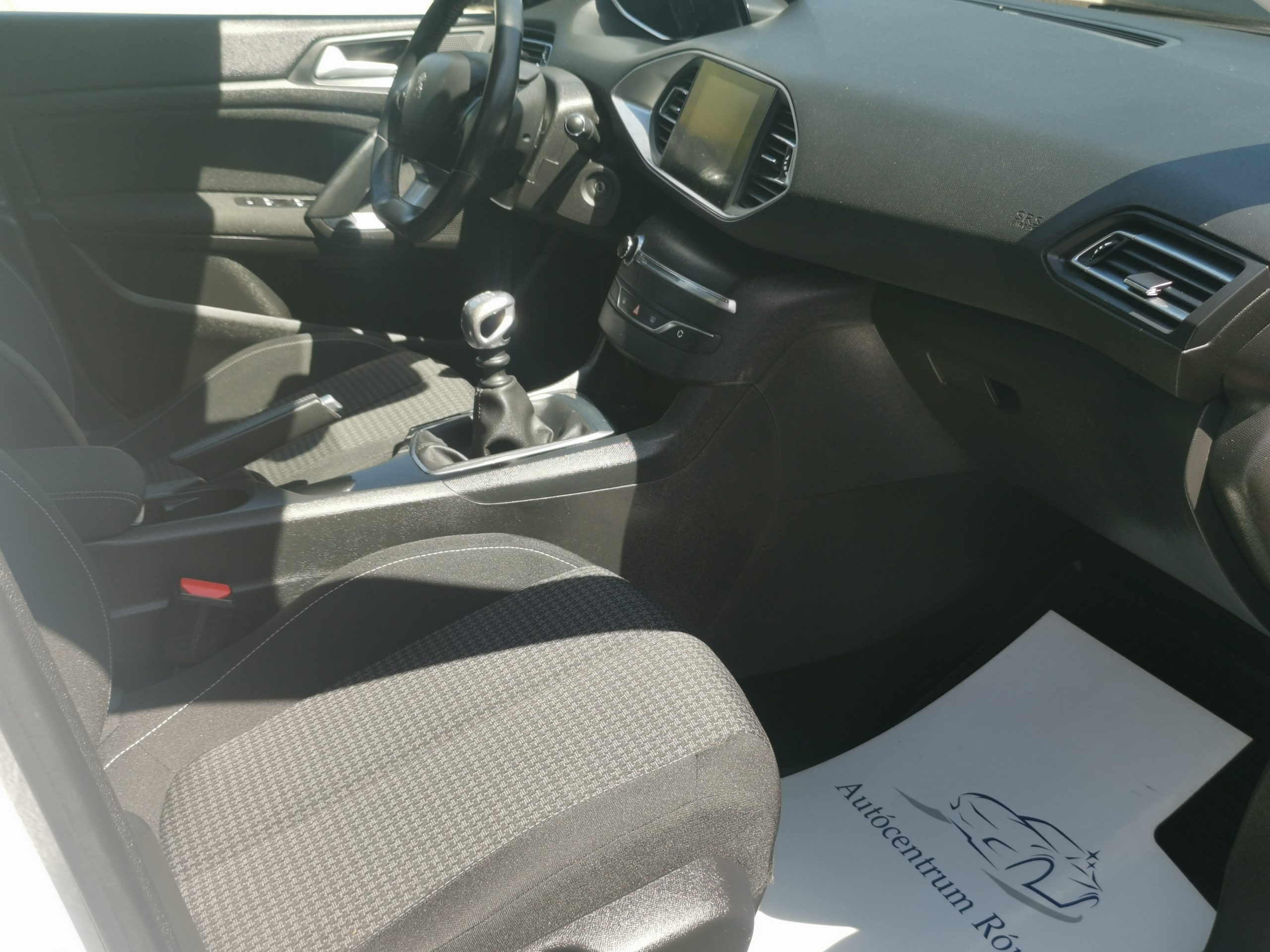 PEUGEOT 308 SW 1.5 BlueHDi Active MO.-i. 1. Tulaj. Szervizkönyv! TEMPOMAT. PARKRADAR. ÜLÉSFŰTÉS