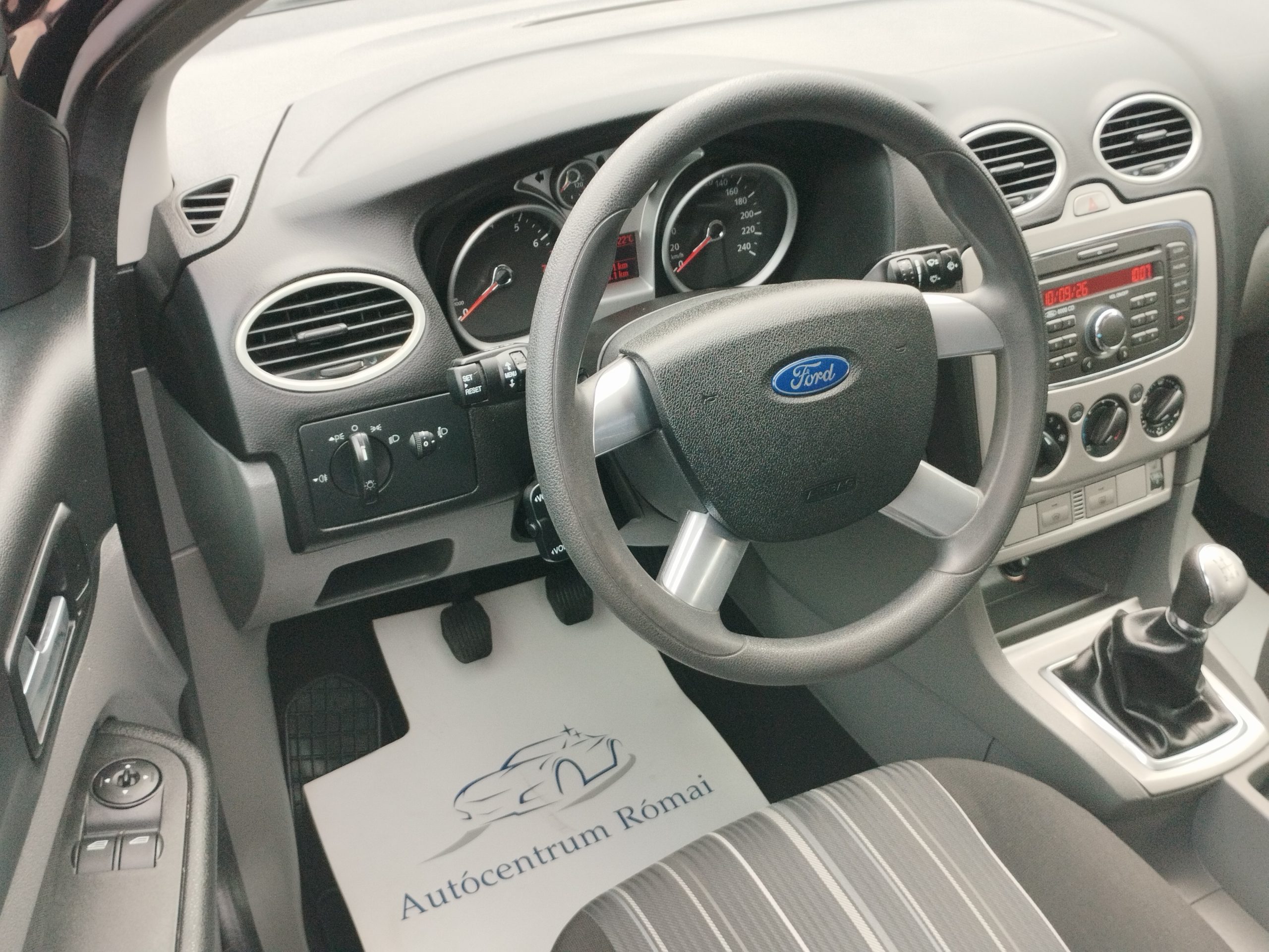 FORD FOCUS 1.6 Fresh EURO5 69.000km! KLÍMA. ÜLÉSFŰTÉS. SZÉLVÉDŐFŰTÉS. ALUFELNI