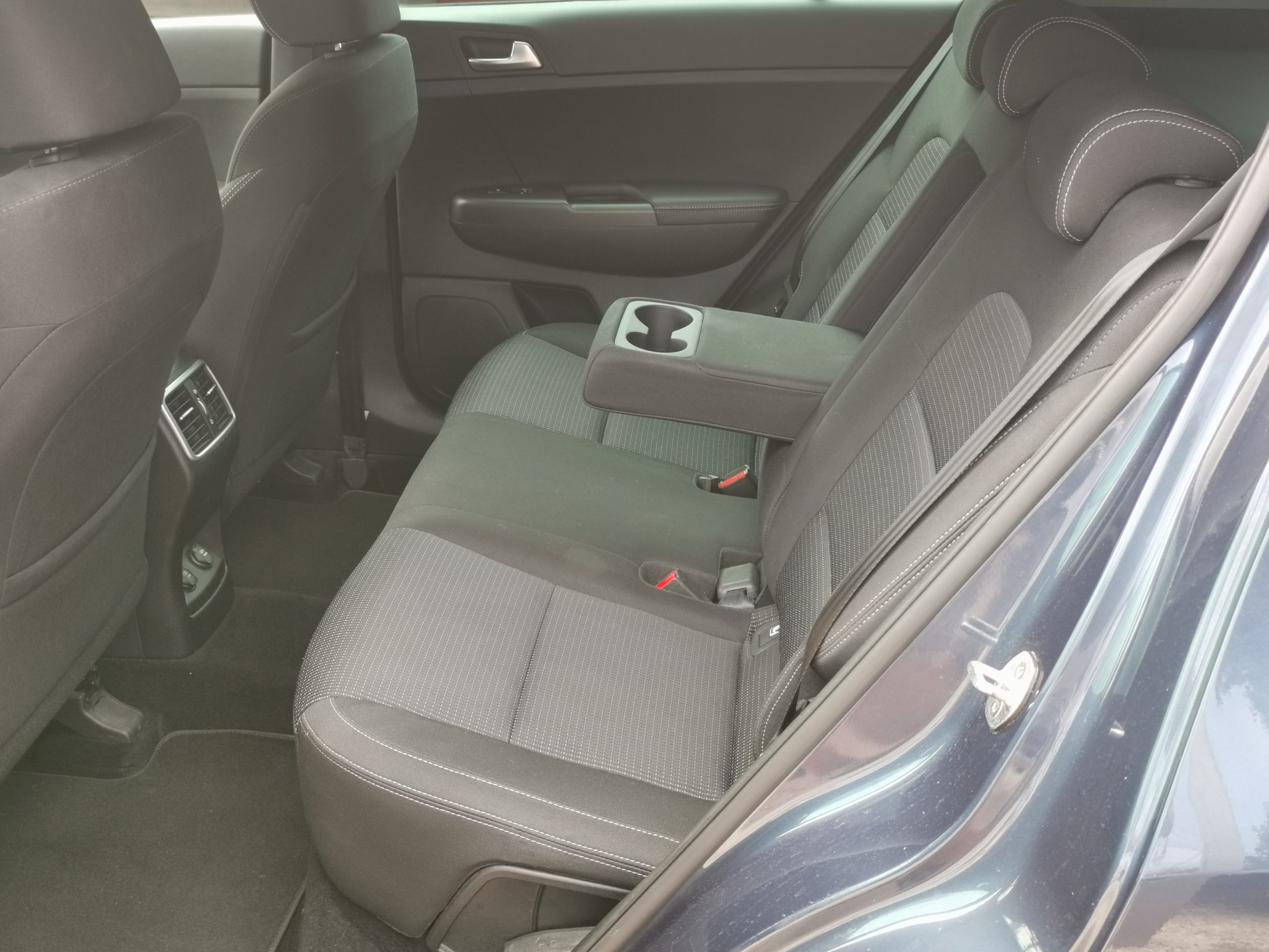 KIA SPORTAGE 1.6 CRDI HP Gold DCT MY21 MO.-i. 2. Tulaj. Szervizkönyv! TEMPOMAT. KAMERA. NAVIGÁCIÓ. ÜLÉSFŰTÉS