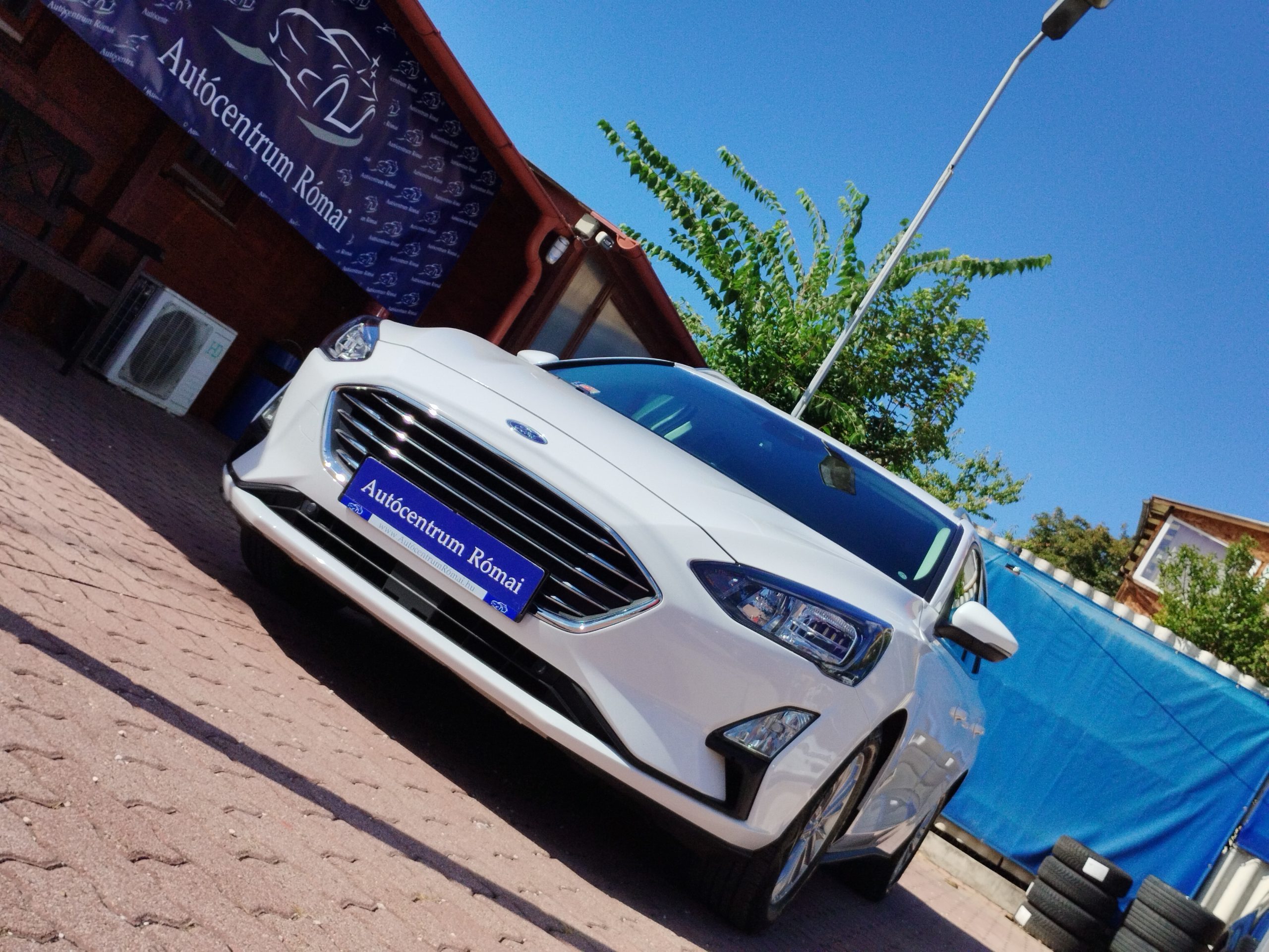 FORD FOCUS 1.5 EcoBlue Titanium MO.-i. 1. Tulaj. Szervizkönyv! TEMPOMAT. NAVIGÁCIÓ. KAMREA. ÜLÉSFŰTÉS
