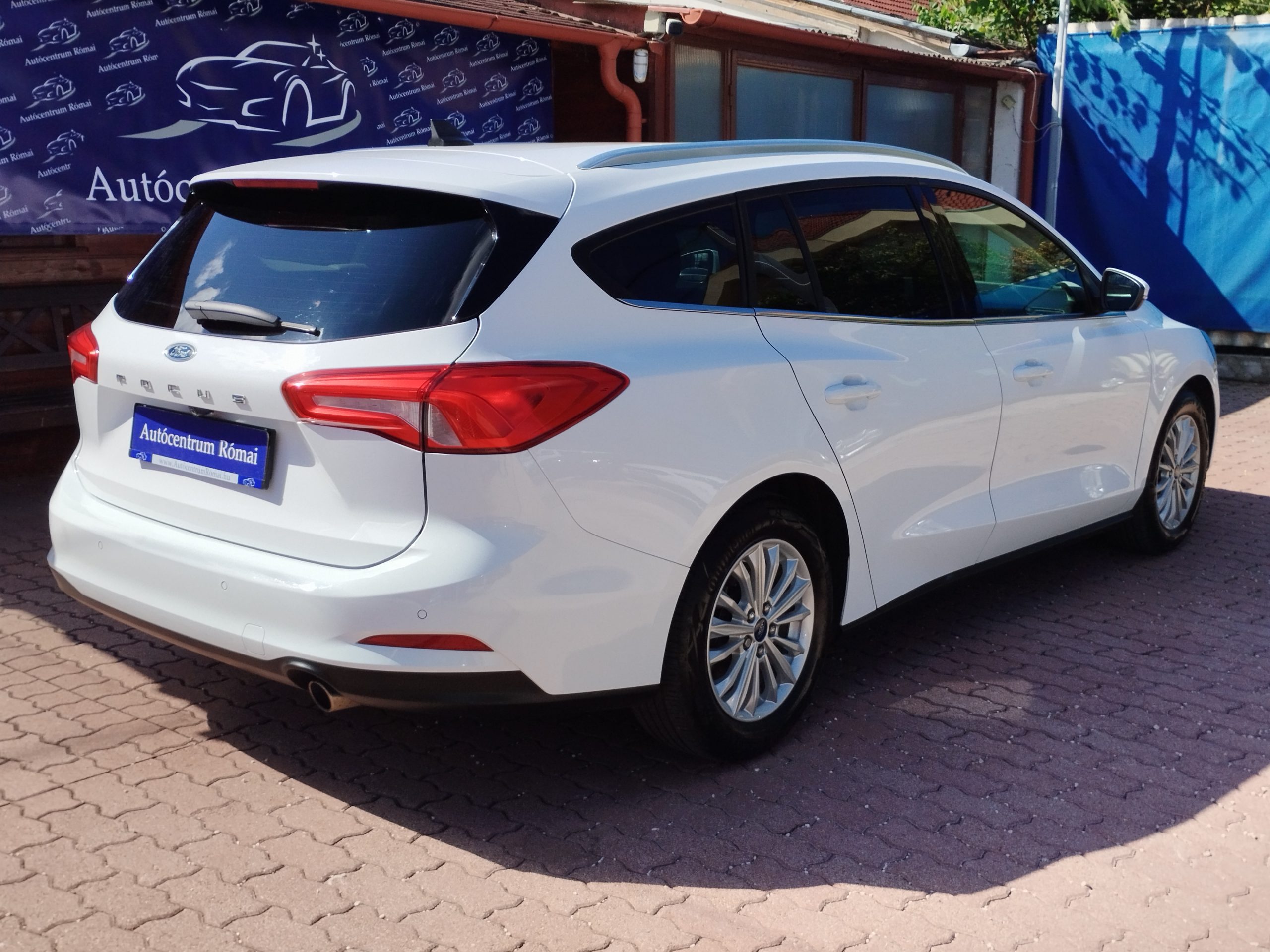 FORD FOCUS 1.5 EcoBlue Titanium MO.-i. 1. Tulaj. Szervizkönyv! TEMPOMAT. NAVIGÁCIÓ. KAMREA. ÜLÉSFŰTÉS