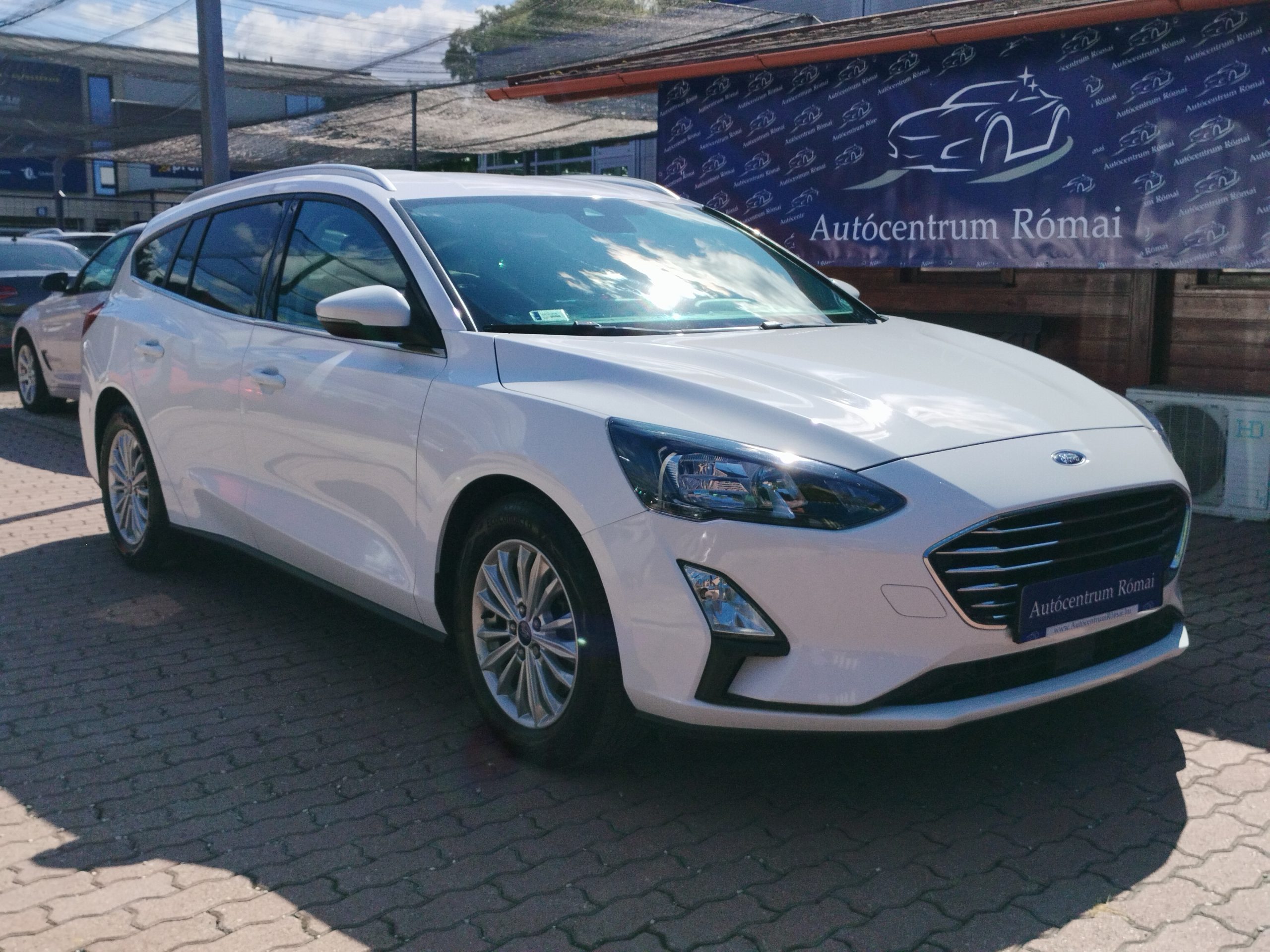 FORD FOCUS 1.5 EcoBlue Titanium MO.-i. 1. Tulaj. Szervizkönyv! TEMPOMAT. NAVIGÁCIÓ. KAMREA. ÜLÉSFŰTÉS