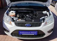 FORD FOCUS 1.6 Fresh EURO5 2. Tulaj. KLÍMA. VONÓHOROG. SZÉLVÉDŐFŰTÉS. ELEKTROMOS ABLAK
