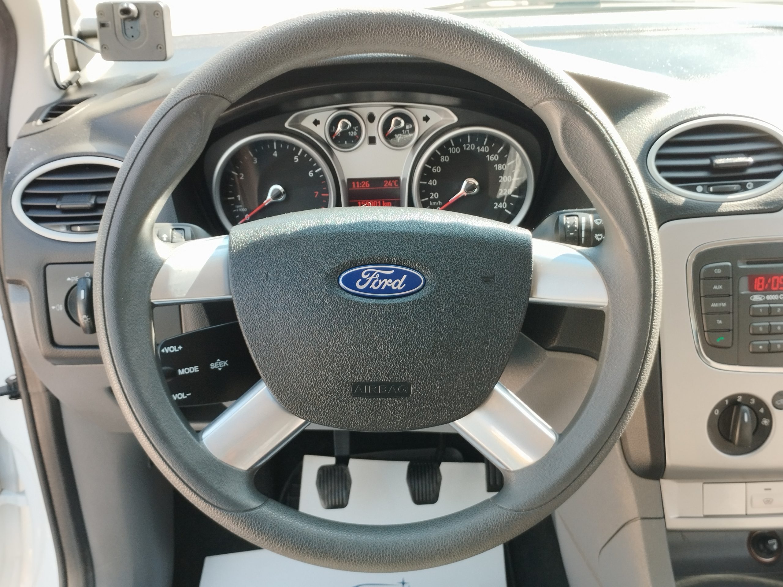 FORD FOCUS 1.6 Fresh EURO5 2. Tulaj. KLÍMA. VONÓHOROG. SZÉLVÉDŐFŰTÉS. ELEKTROMOS ABLAK