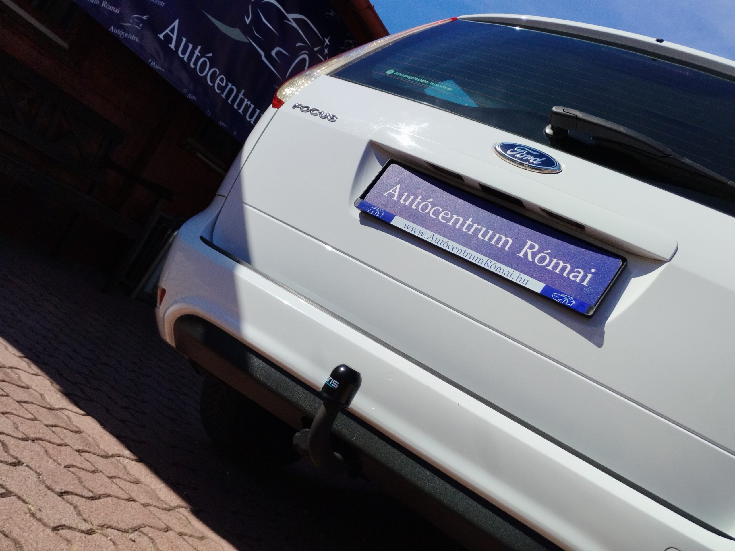 FORD FOCUS 1.6 Fresh EURO5 2. Tulaj. KLÍMA. VONÓHOROG. SZÉLVÉDŐFŰTÉS. ELEKTROMOS ABLAK