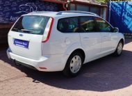 FORD FOCUS 1.6 Fresh EURO5 2. Tulaj. KLÍMA. VONÓHOROG. SZÉLVÉDŐFŰTÉS. ELEKTROMOS ABLAK