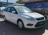 FORD FOCUS 1.6 Fresh EURO5 2. Tulaj. KLÍMA. VONÓHOROG. SZÉLVÉDŐFŰTÉS. ELEKTROMOS ABLAK