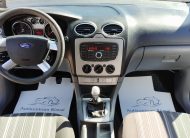 FORD FOCUS 1.6 Fresh EURO5 2. Tulaj. KLÍMA. VONÓHOROG. SZÉLVÉDŐFŰTÉS. ELEKTROMOS ABLAK