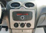 FORD FOCUS 1.6 Fresh EURO5 2. Tulaj. KLÍMA. VONÓHOROG. SZÉLVÉDŐFŰTÉS. ELEKTROMOS ABLAK