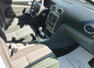 FORD FOCUS 1.6 Fresh EURO5 2. Tulaj. KLÍMA. VONÓHOROG. SZÉLVÉDŐFŰTÉS. ELEKTROMOS ABLAK