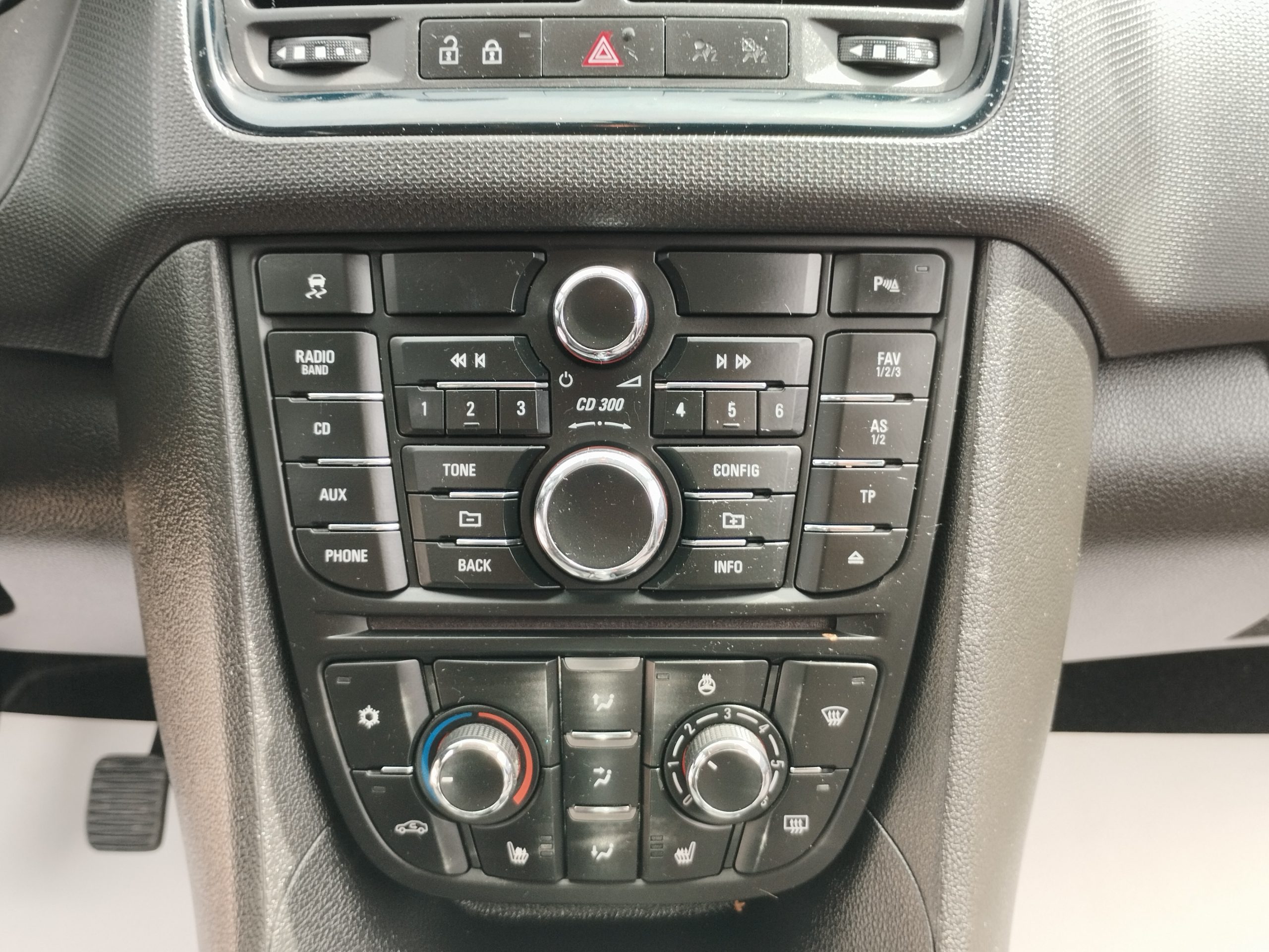OPEL MERIVA B 1.4 T Cosmo TEMPOMAT. FÉLBŐR BELSŐ. PARKRADAR. ALUFELNI. KÖDLÁMPA