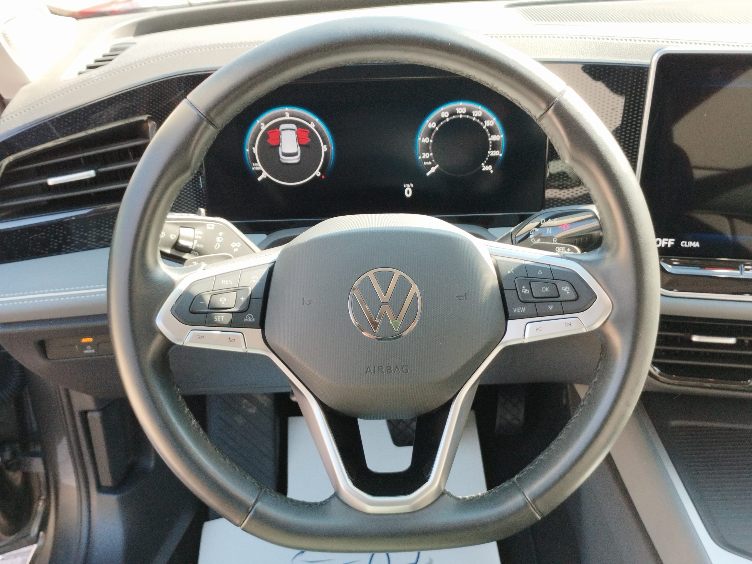 VOLKSWAGEN PASSAT IX Variant 2.0 TDI SCR Business DSG. 42.000KM! NAVIGÁCIÓ. TEMPOMAT. KAMERA