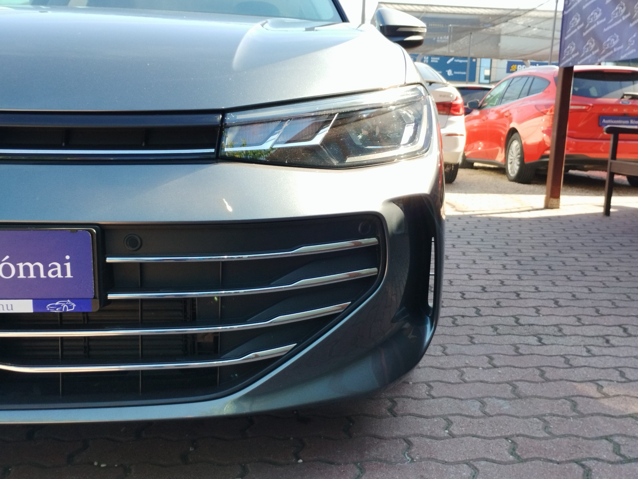 VOLKSWAGEN PASSAT IX Variant 2.0 TDI SCR Business DSG. 42.000KM! NAVIGÁCIÓ. TEMPOMAT. KAMERA