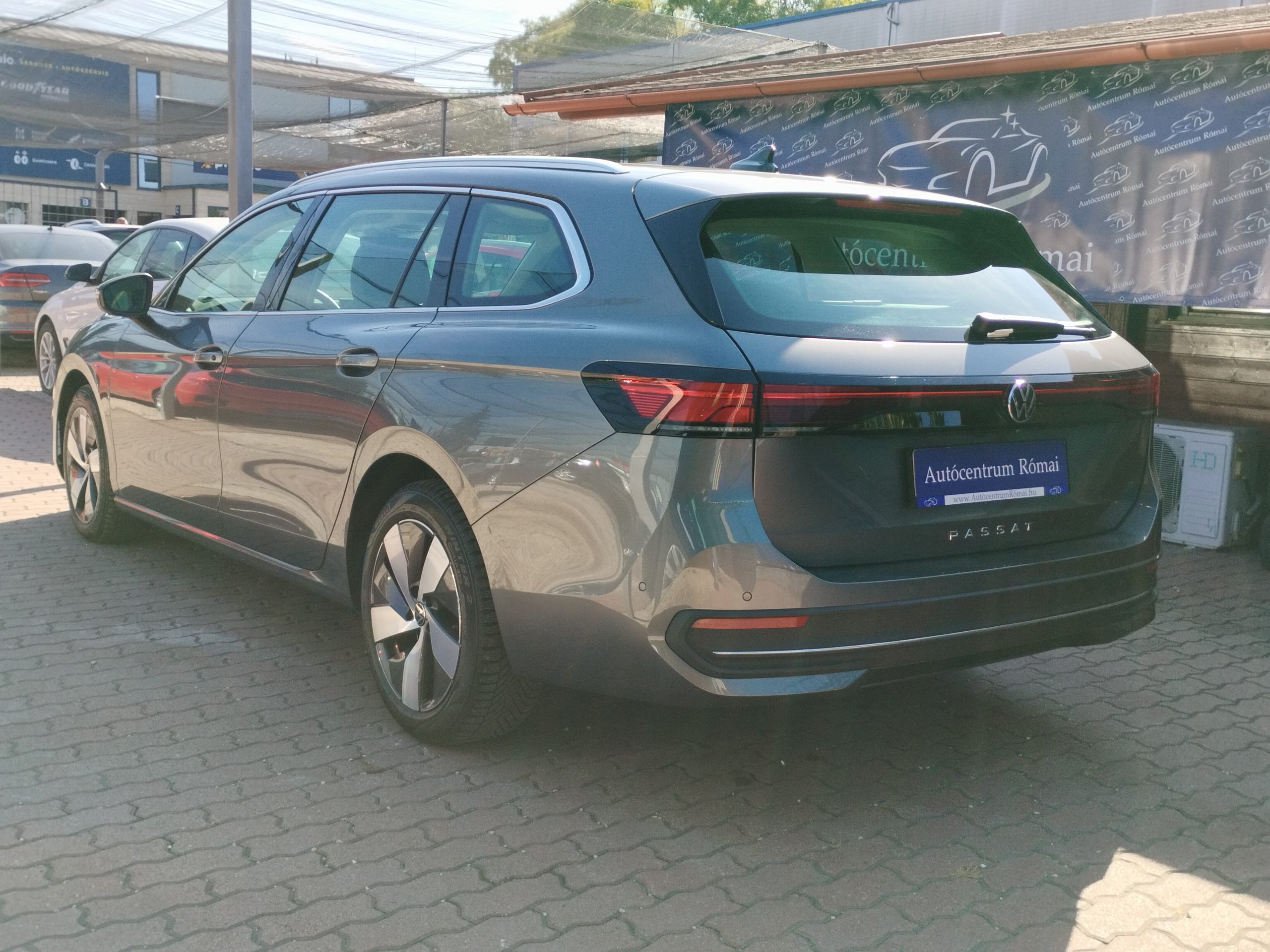 VOLKSWAGEN PASSAT IX Variant 2.0 TDI SCR Business DSG. 42.000KM! NAVIGÁCIÓ. TEMPOMAT. KAMERA