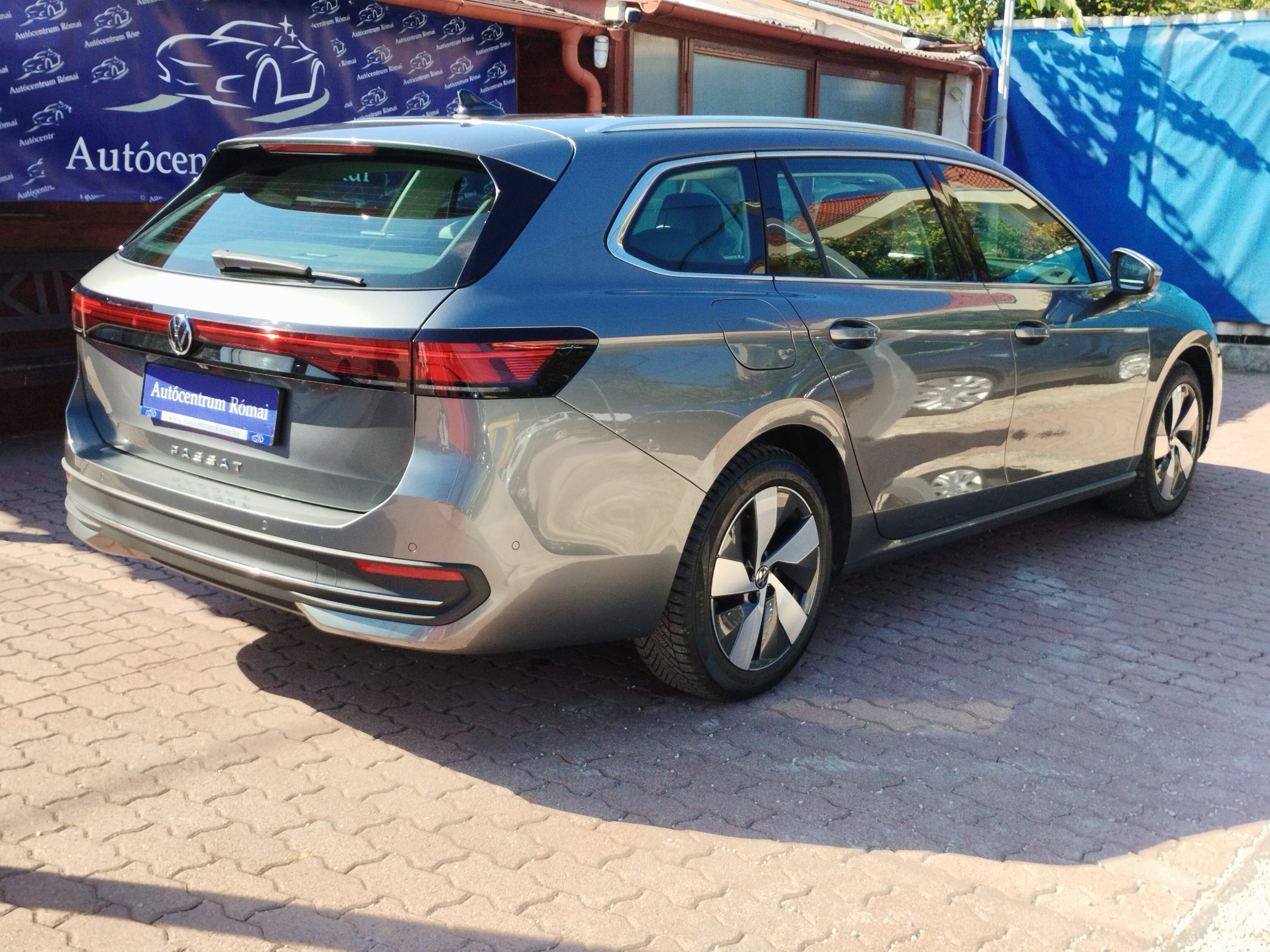 VOLKSWAGEN PASSAT IX Variant 2.0 TDI SCR Business DSG. 42.000KM! NAVIGÁCIÓ. TEMPOMAT. KAMERA