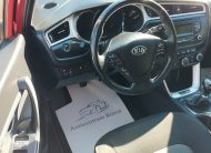 KIA CEE'D 1.4 CVVT LX Red Line. 2. Tulaj. Szervizkönyv! TEMPOMAT. PARKRADAR. ÜLÉSFŰTÉS