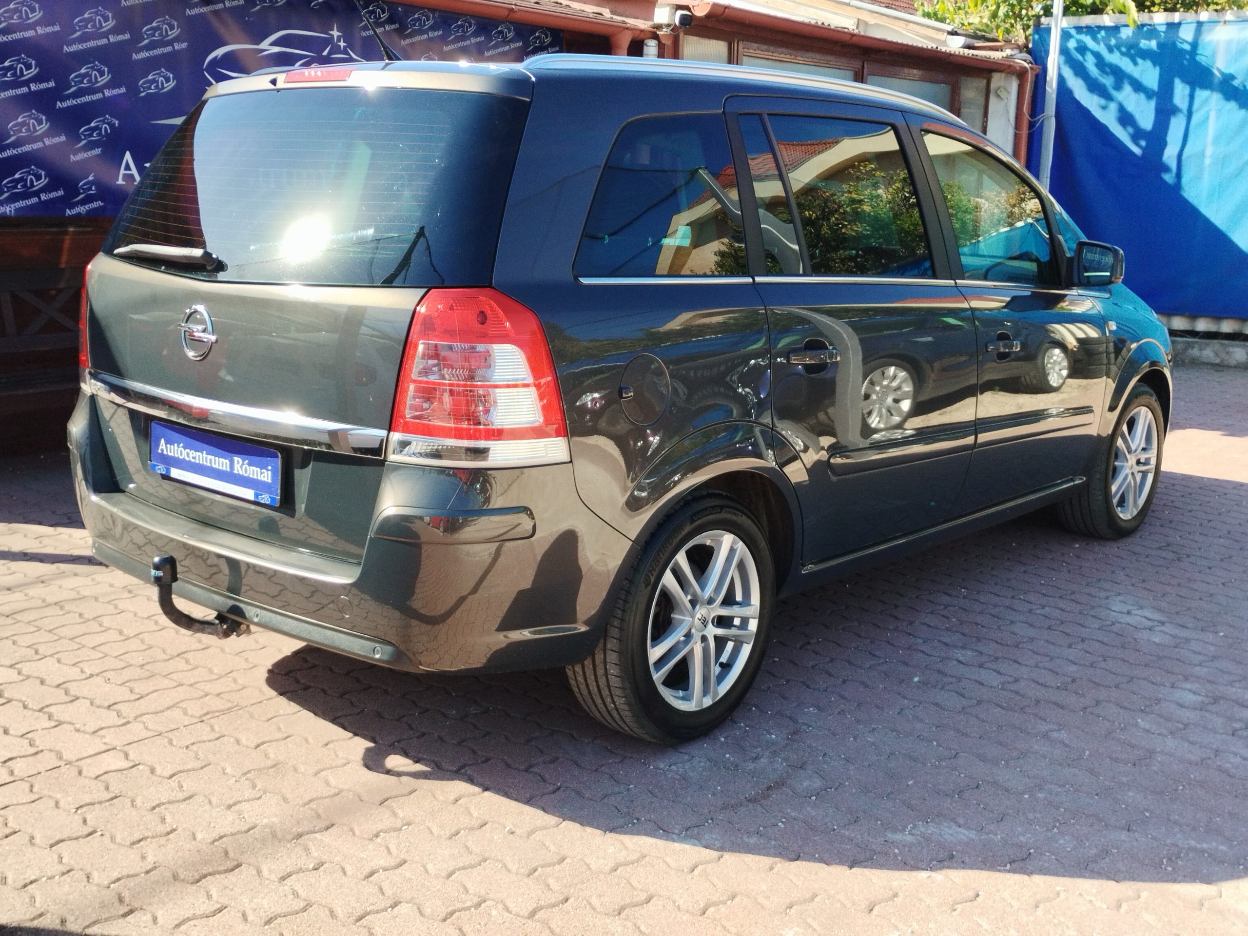 OPEL ZAFIRA B 1.8 Enjoy 129.000km! TEMPOMAT. XENON. PARKRADAR. ÜLÉSFŰTÉS. VONÓHOROG