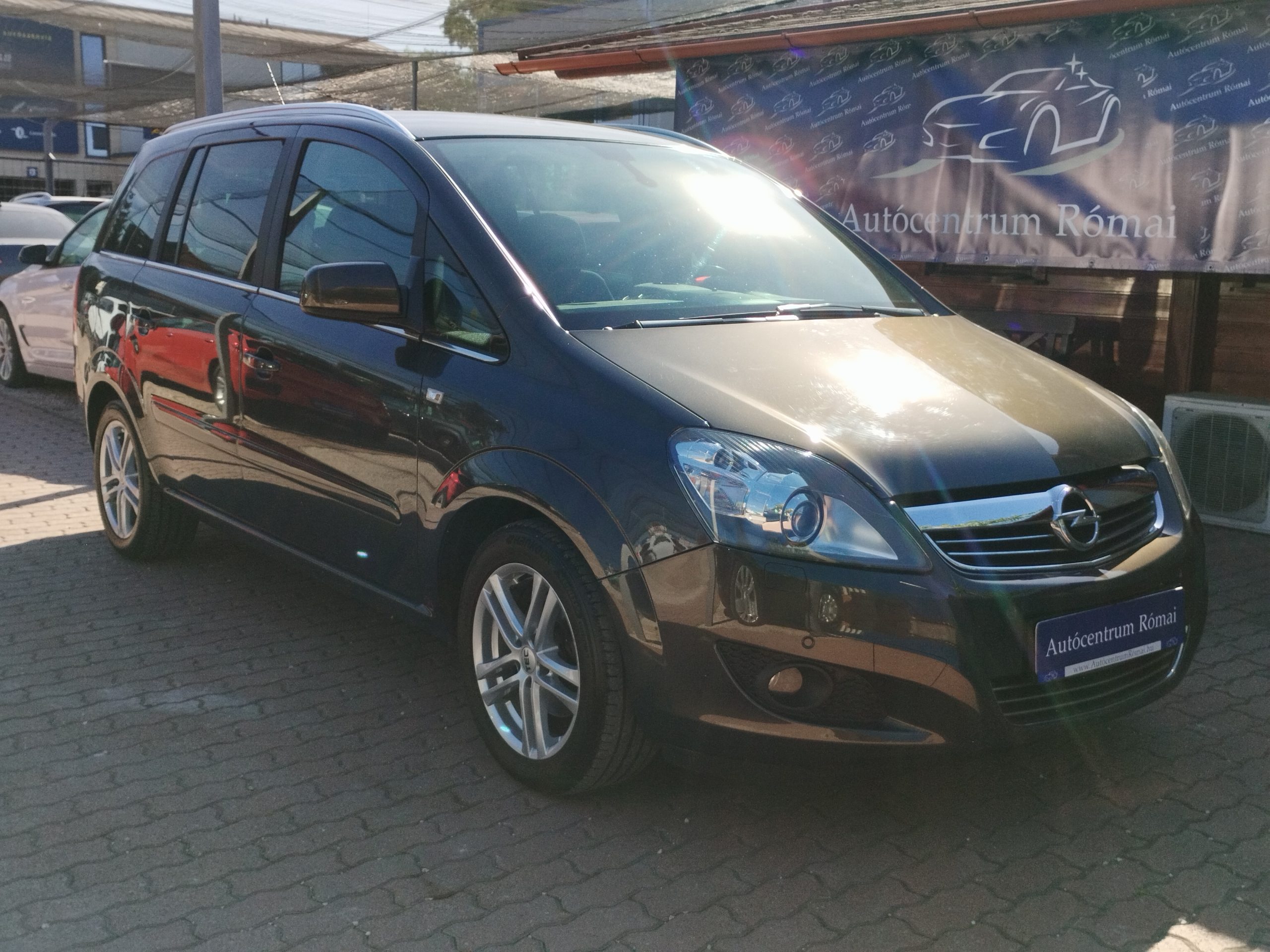 OPEL ZAFIRA B 1.8 Enjoy 129.000km! TEMPOMAT. XENON. PARKRADAR. ÜLÉSFŰTÉS. VONÓHOROG