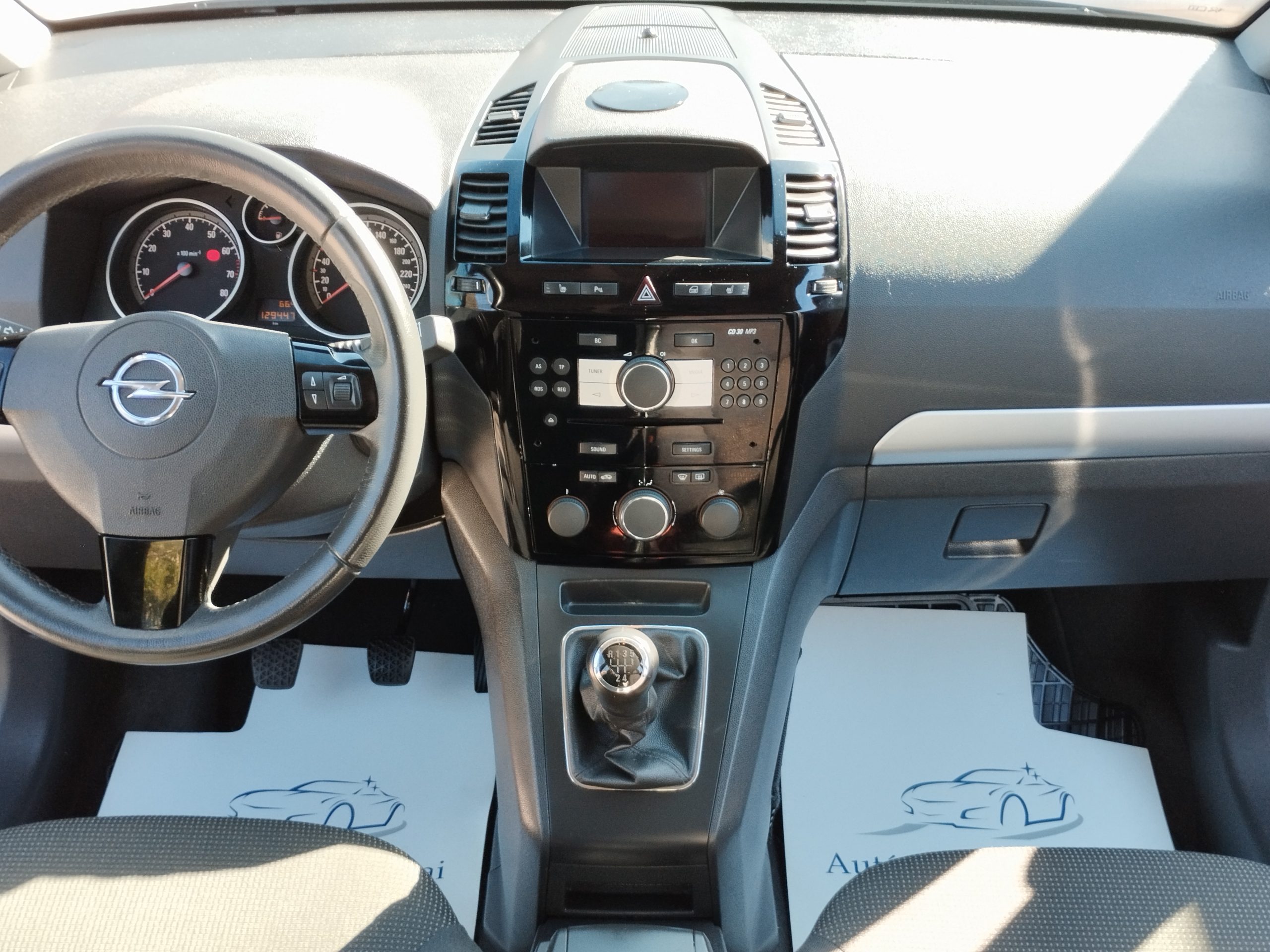 OPEL ZAFIRA B 1.8 Enjoy 129.000km! TEMPOMAT. XENON. PARKRADAR. ÜLÉSFŰTÉS. VONÓHOROG