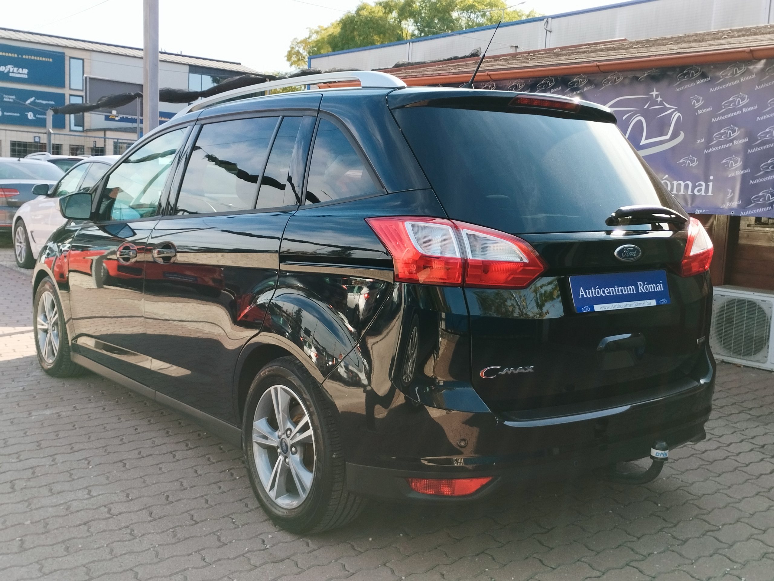 FORD C-MAX Grand1.6 SCTi EcoBoost Titanium 103.000km! 2. Tulaj. KAMERA. PARKRADAR. VONÓHOROG. ÜLÉSFŰTÉS